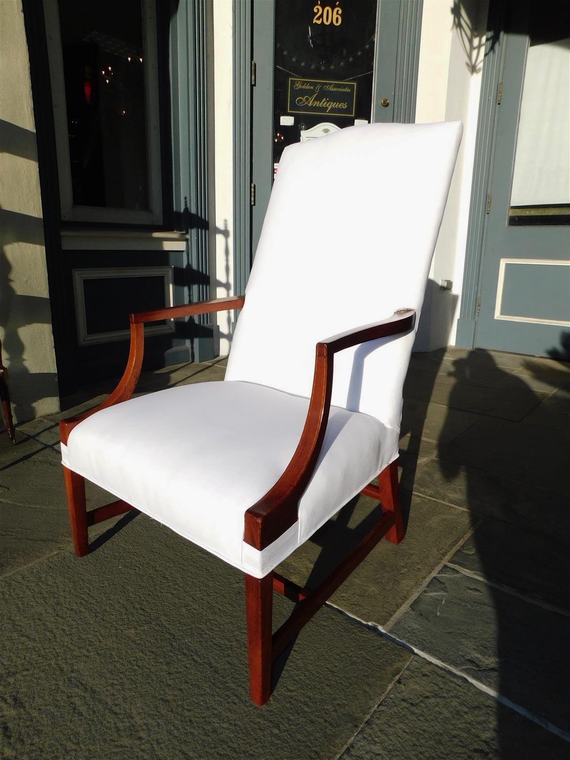 American Hepplewhite Mahogany Inlaid Martha Washington Arm Chair, Circa 1790 In Excellent Condition For Sale In Hollywood, SC