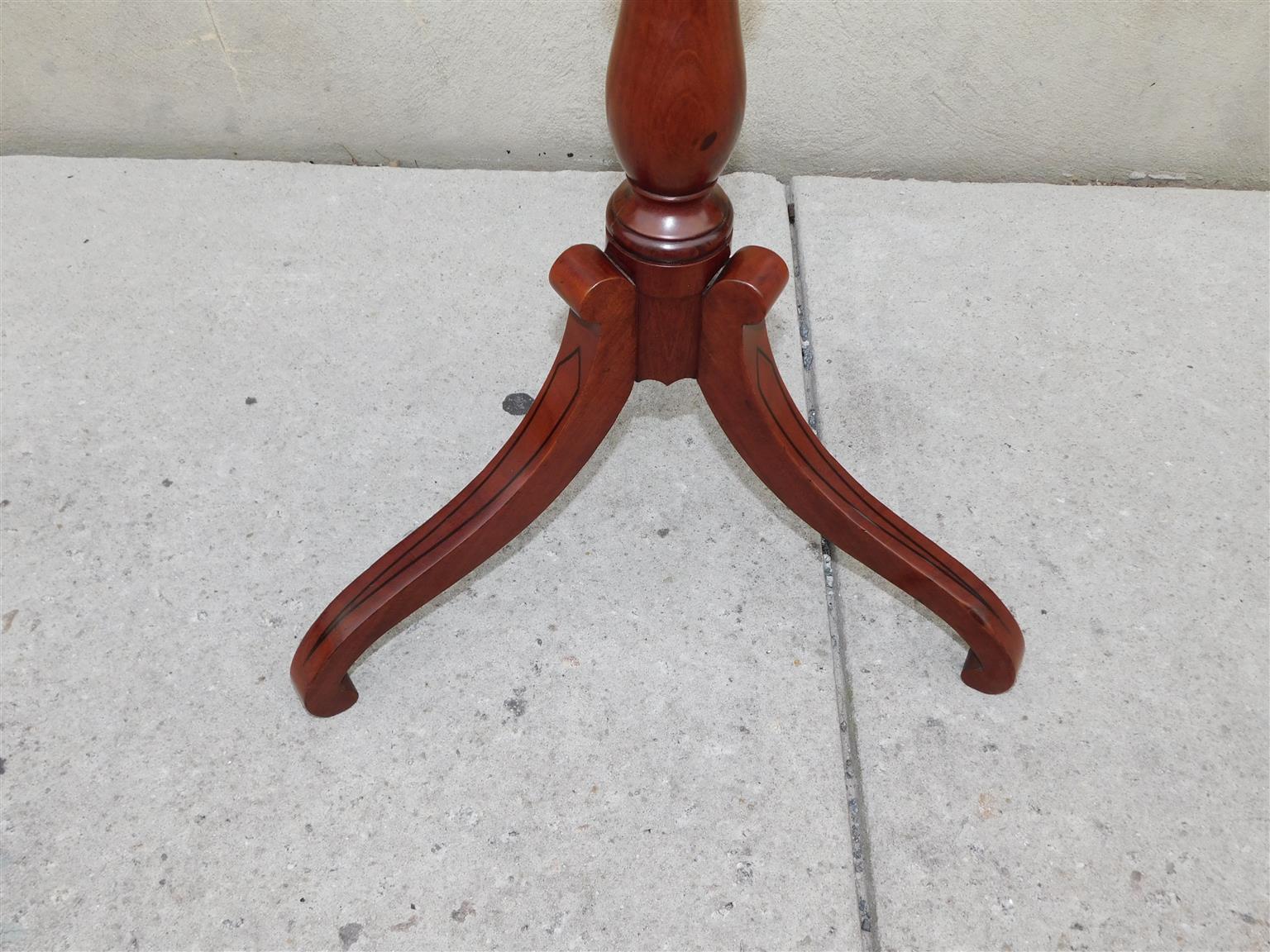 Ottone Leggio telescopico intarsiato in mogano americano Hepplewhite con gambe stese 1800 in vendita