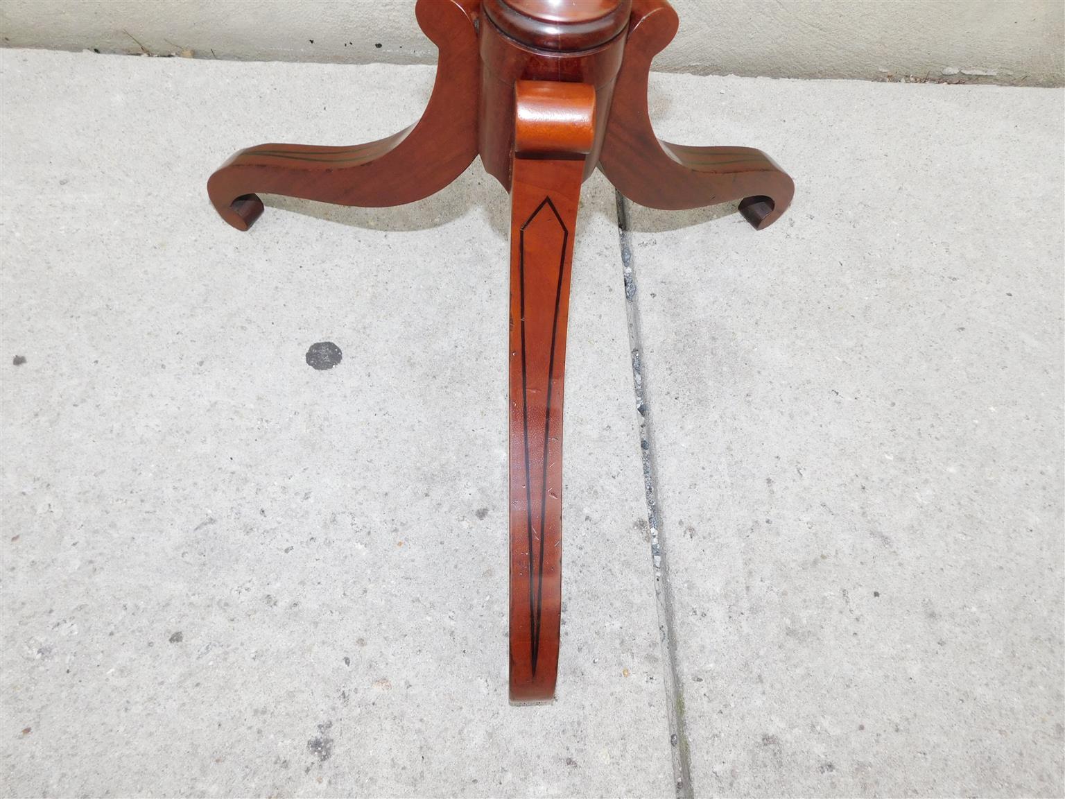 Leggio telescopico intarsiato in mogano americano Hepplewhite con gambe stese 1800 in vendita 1