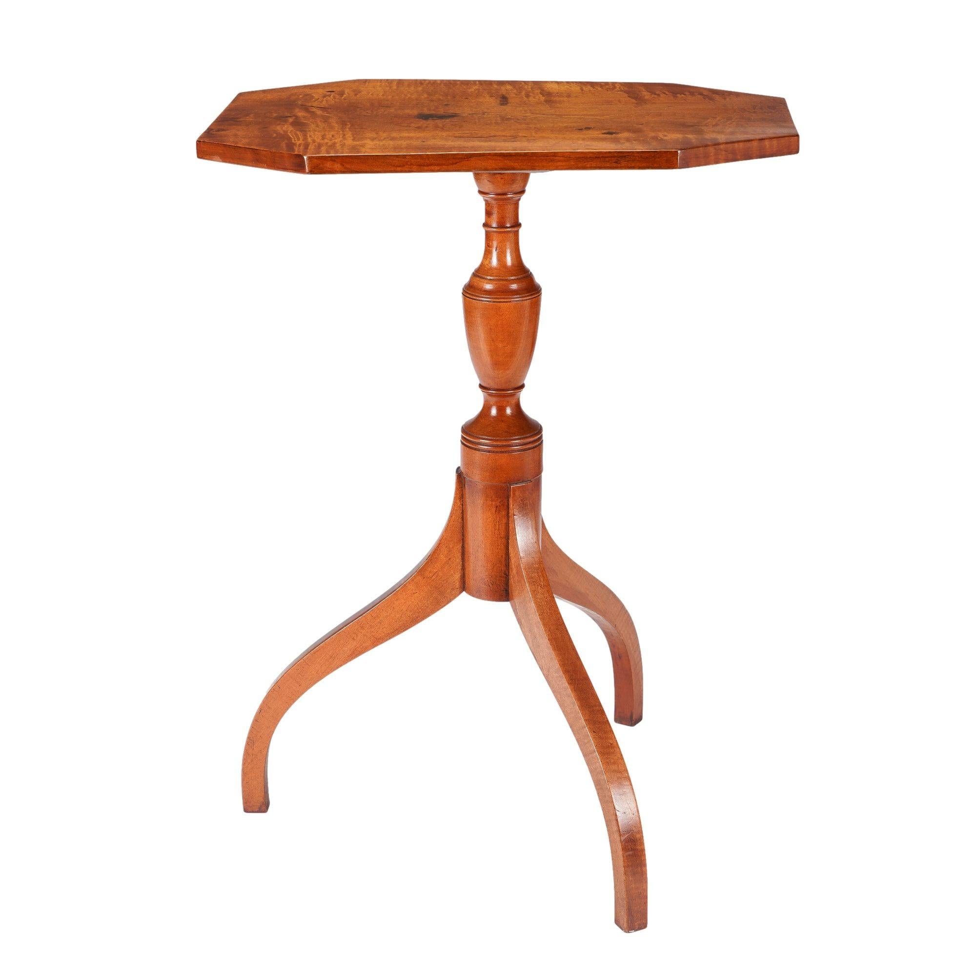Maple American Hepplewhite maple spider leg candle stand, c. 1800-10 For Sale