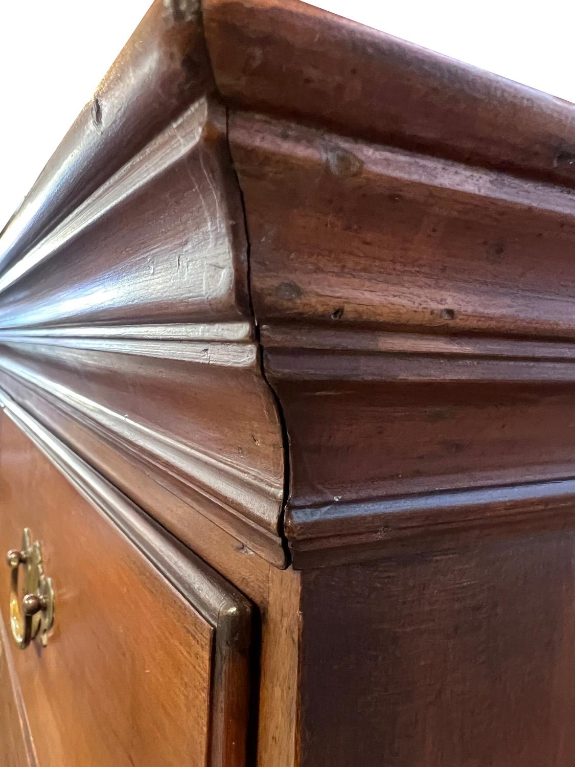 Cassettiera Highboy americana in vendita 2