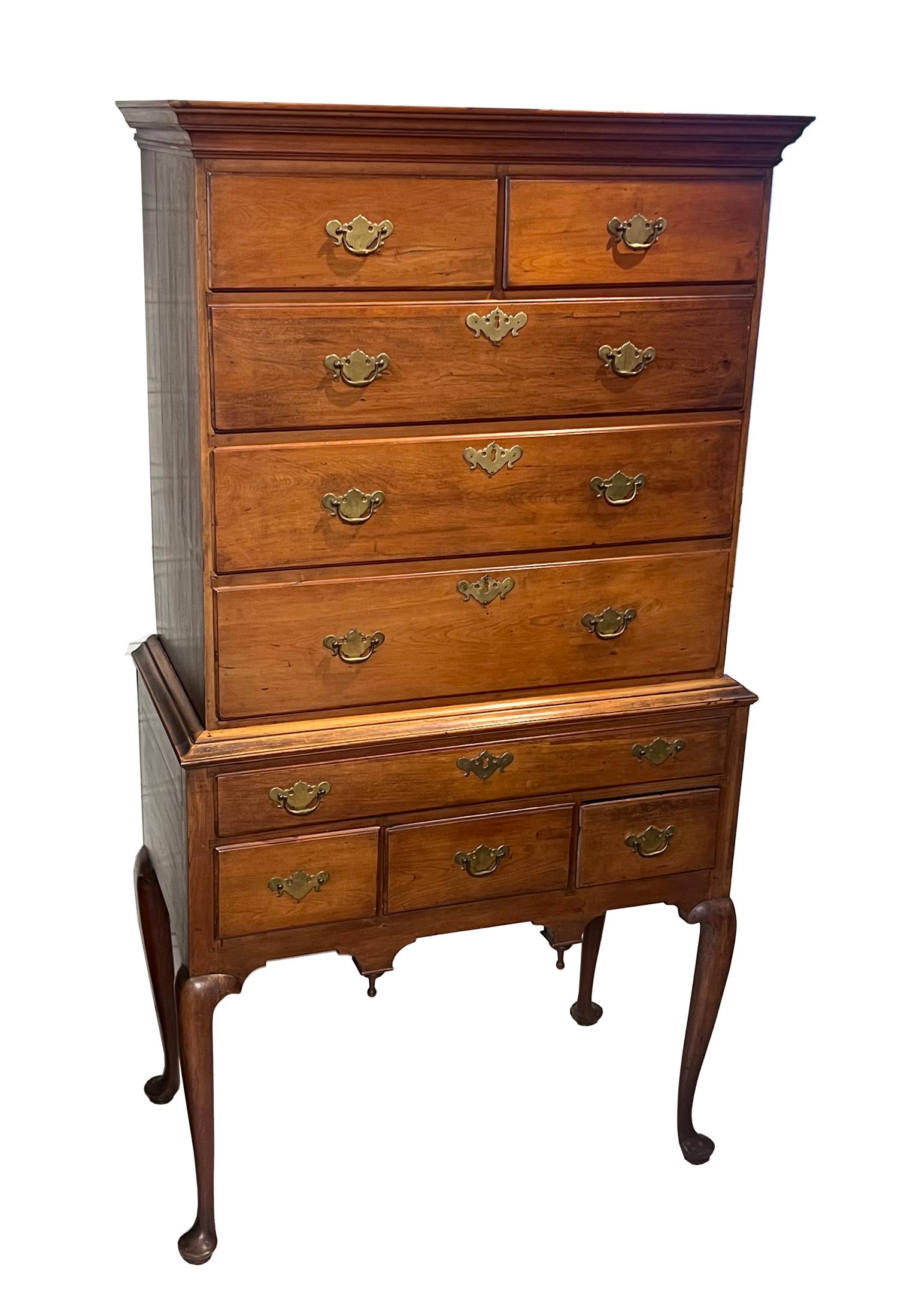 Cassettiera Highboy americana in vendita 3