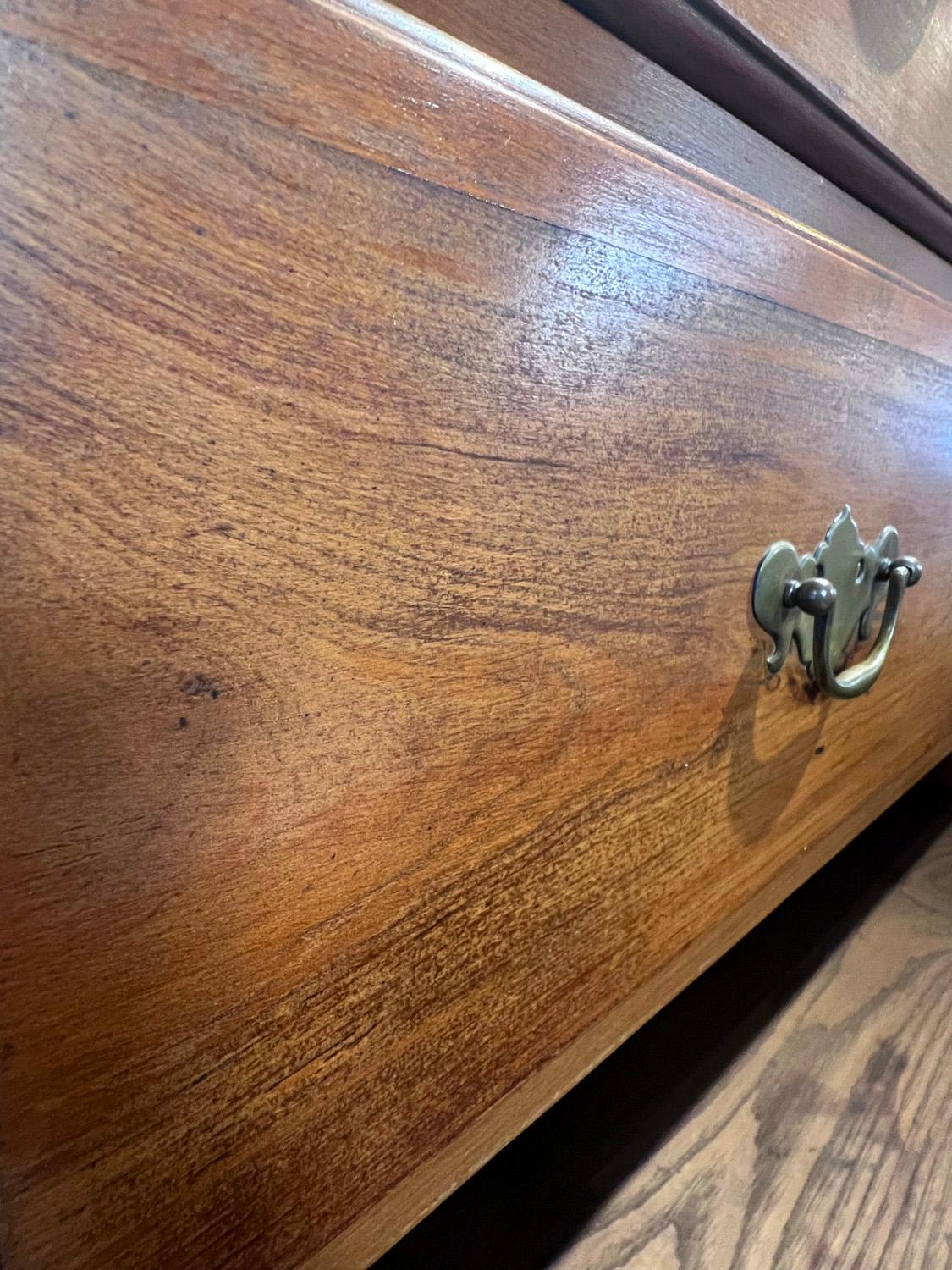 Americano Cassettiera Highboy americana in vendita