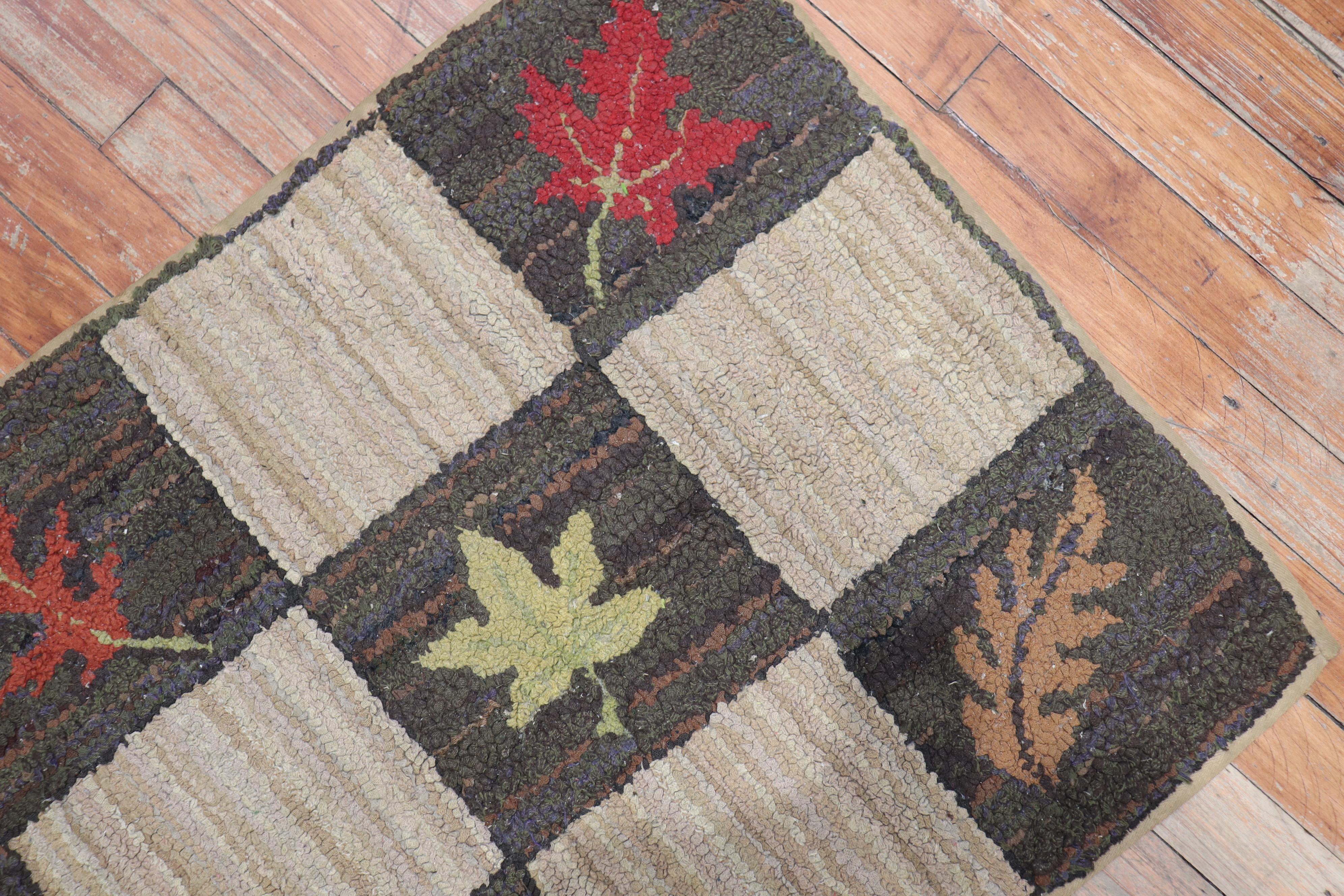 American Hooked Floral Rug In Good Condition For Sale In New York, NY
