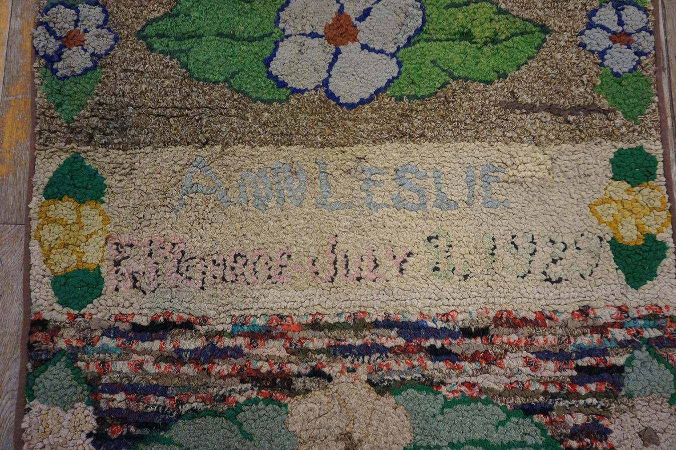 Tapis américain à capuche 2' 6''x12' 2'' en vente 3