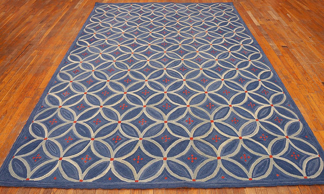 Handmade hooked rug with cotton. Measures: 6 x 9.