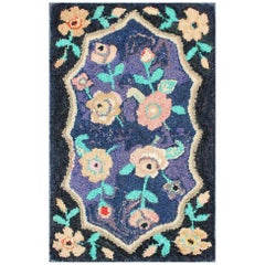 Retro American Hooked Rug in Floral Pattern with Medallion on Purple/Blue, Black