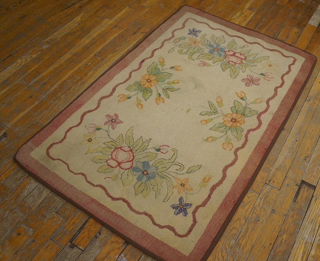 American Hooked Rug 2' 7'' x4' 0'' For Sale 4