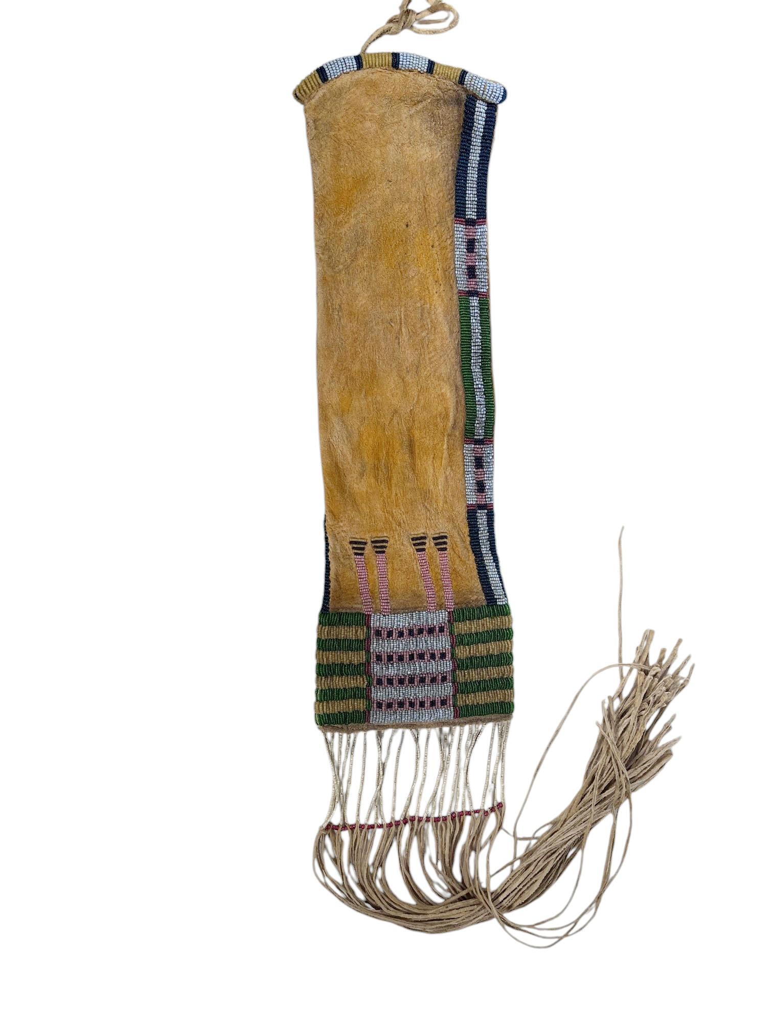 Américain Sac à tabac perlé de style The Cheyennes American Indian en vente