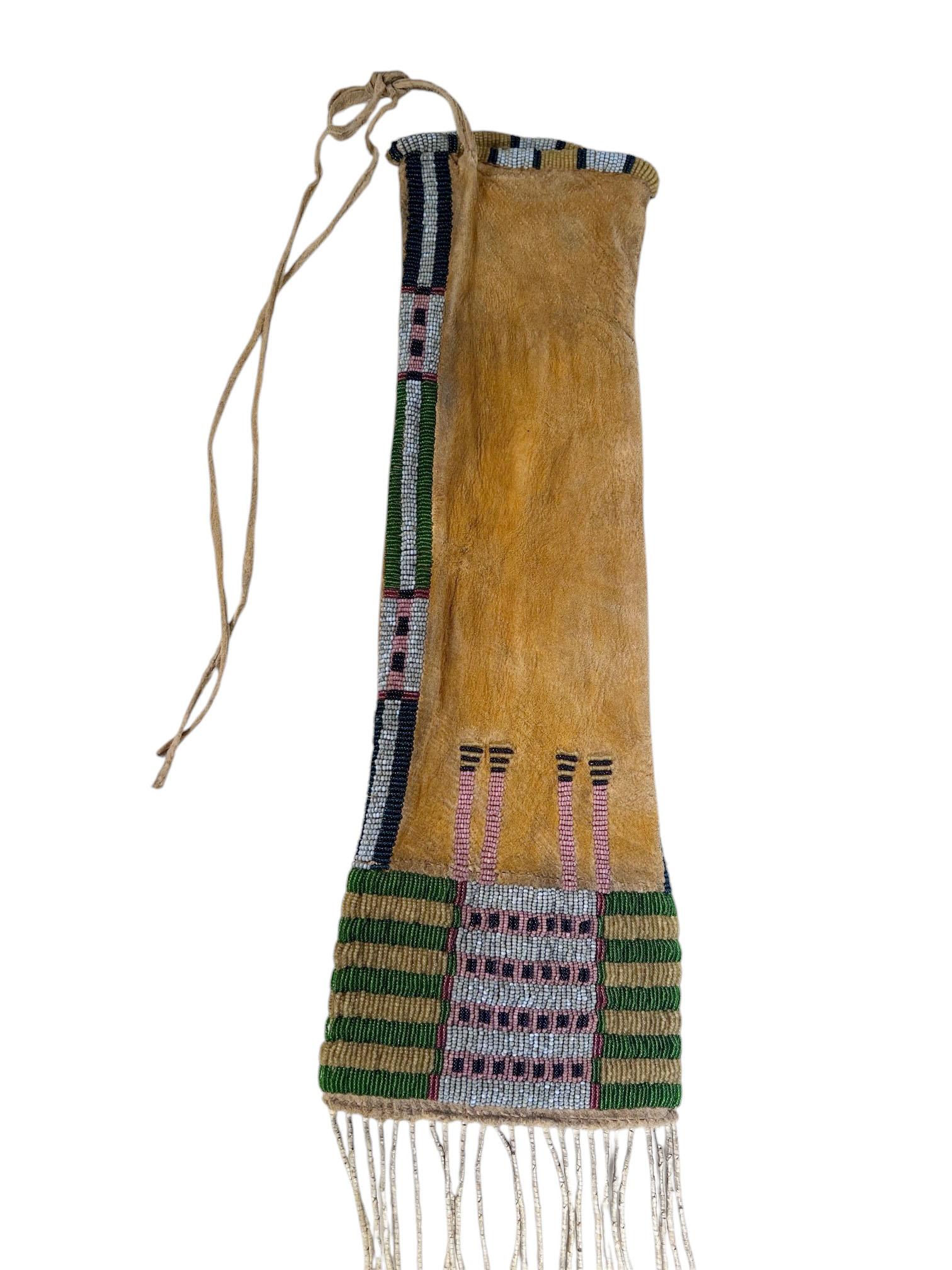 Sac à tabac perlé de style The Cheyennes American Indian en vente 1