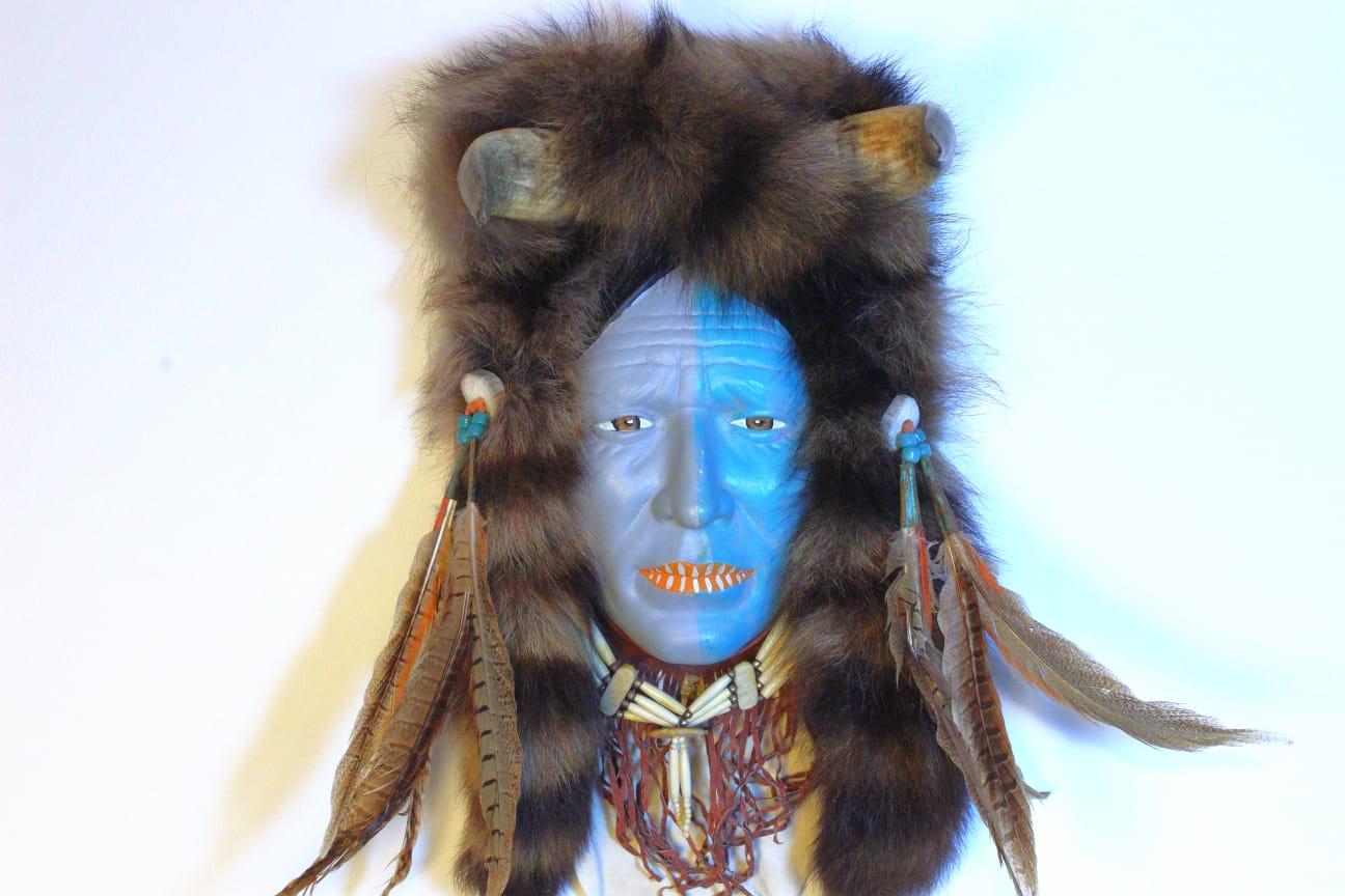 American Indian Head 20th Century For Sale 2