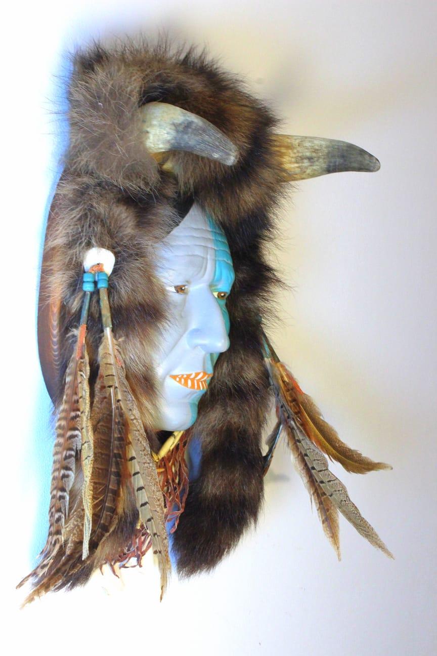 American Indian Head 20th Century For Sale 4