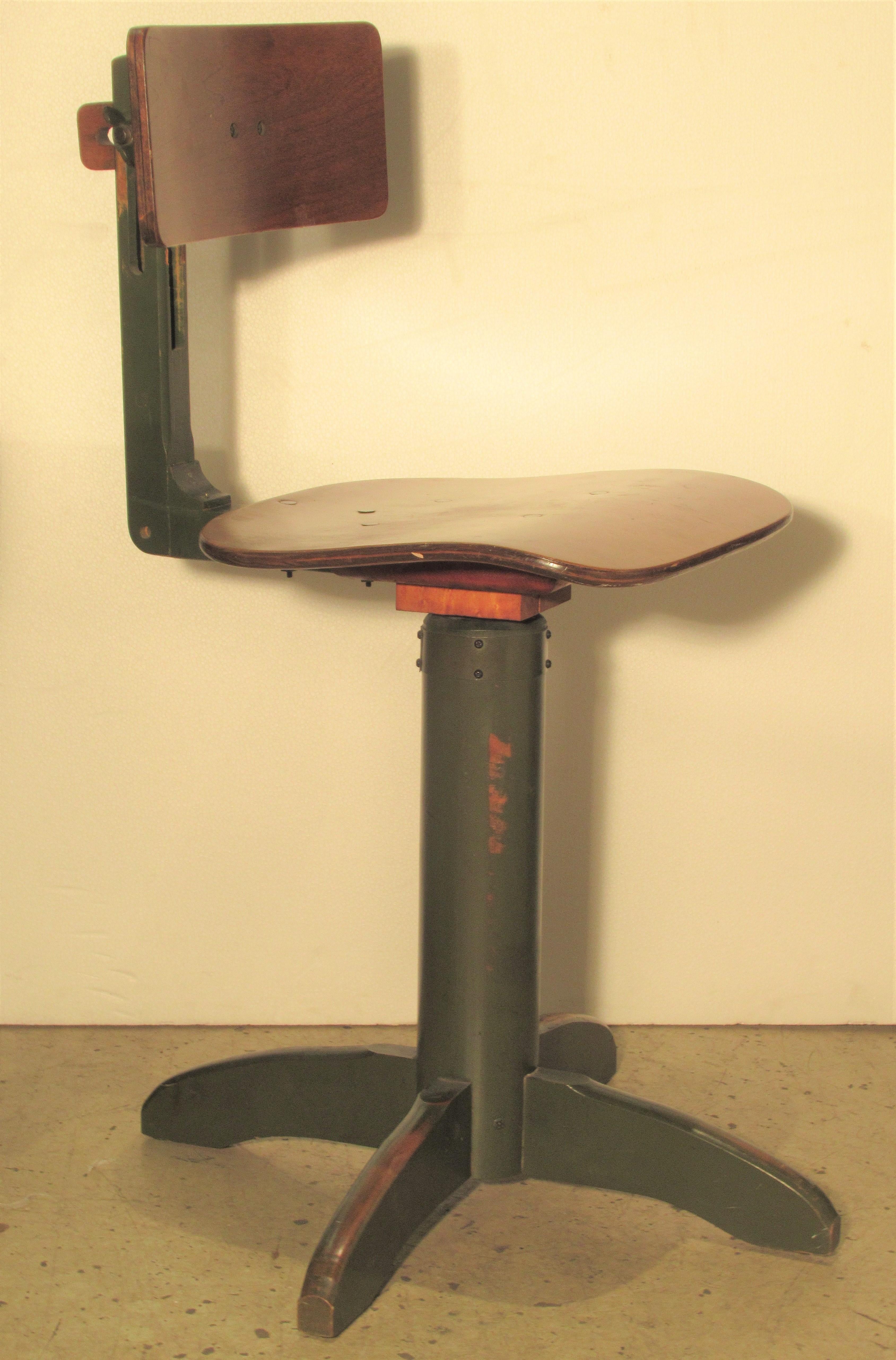 American Industrial Automatic Adjustable Stool circa 1930 - 1940 13