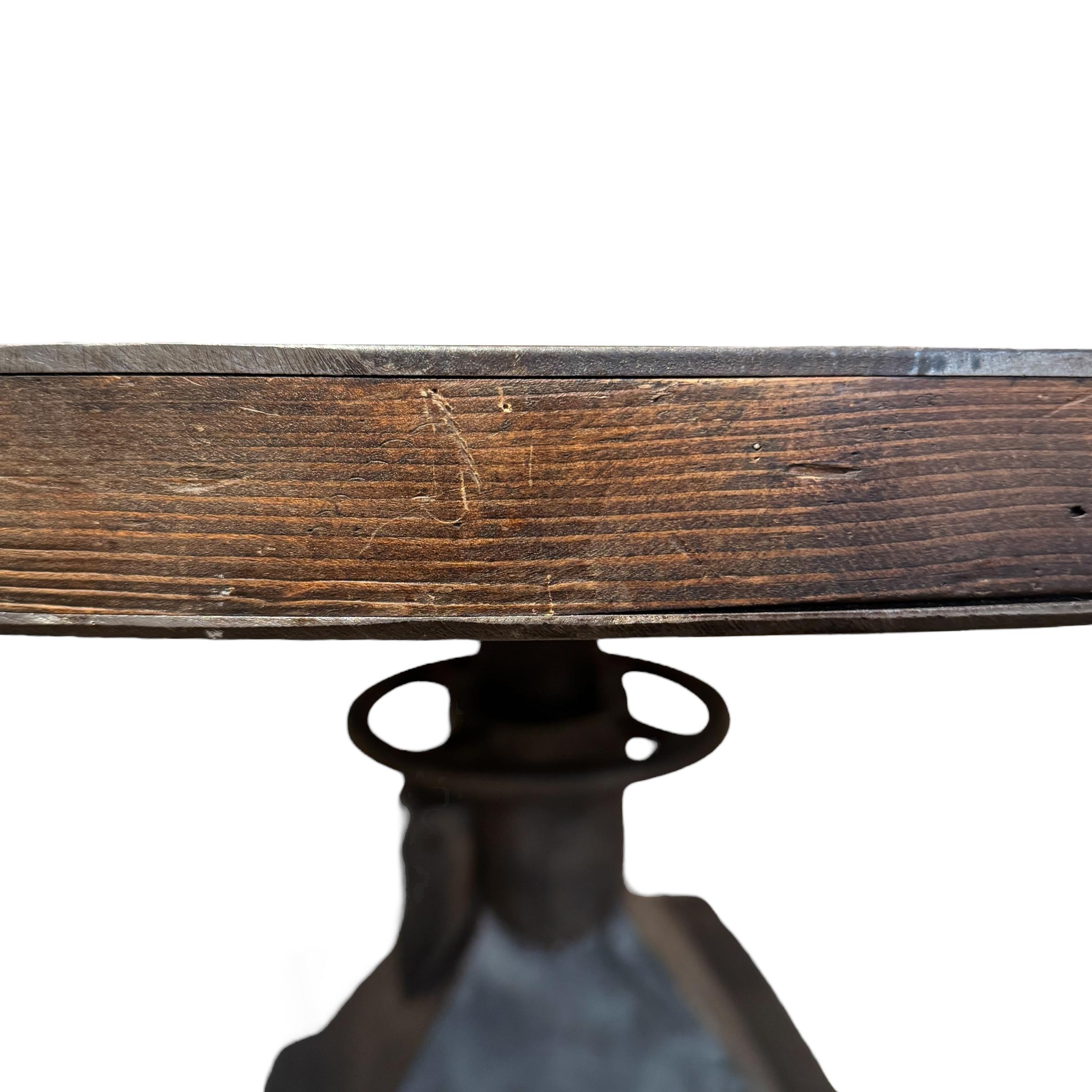 American Industrial Steel Dining Table im Angebot 4
