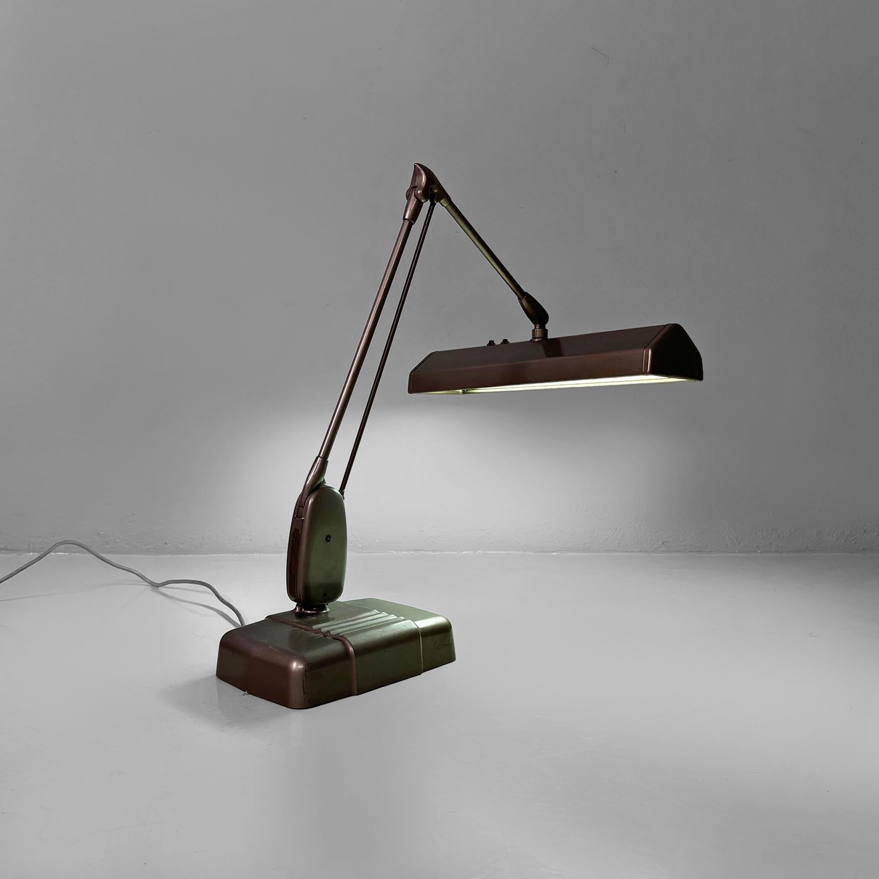 Lámpara de sobremesa industrial americana de Dazor floating fixtures, años 50 en Bueno estado para la venta en MIlano, IT