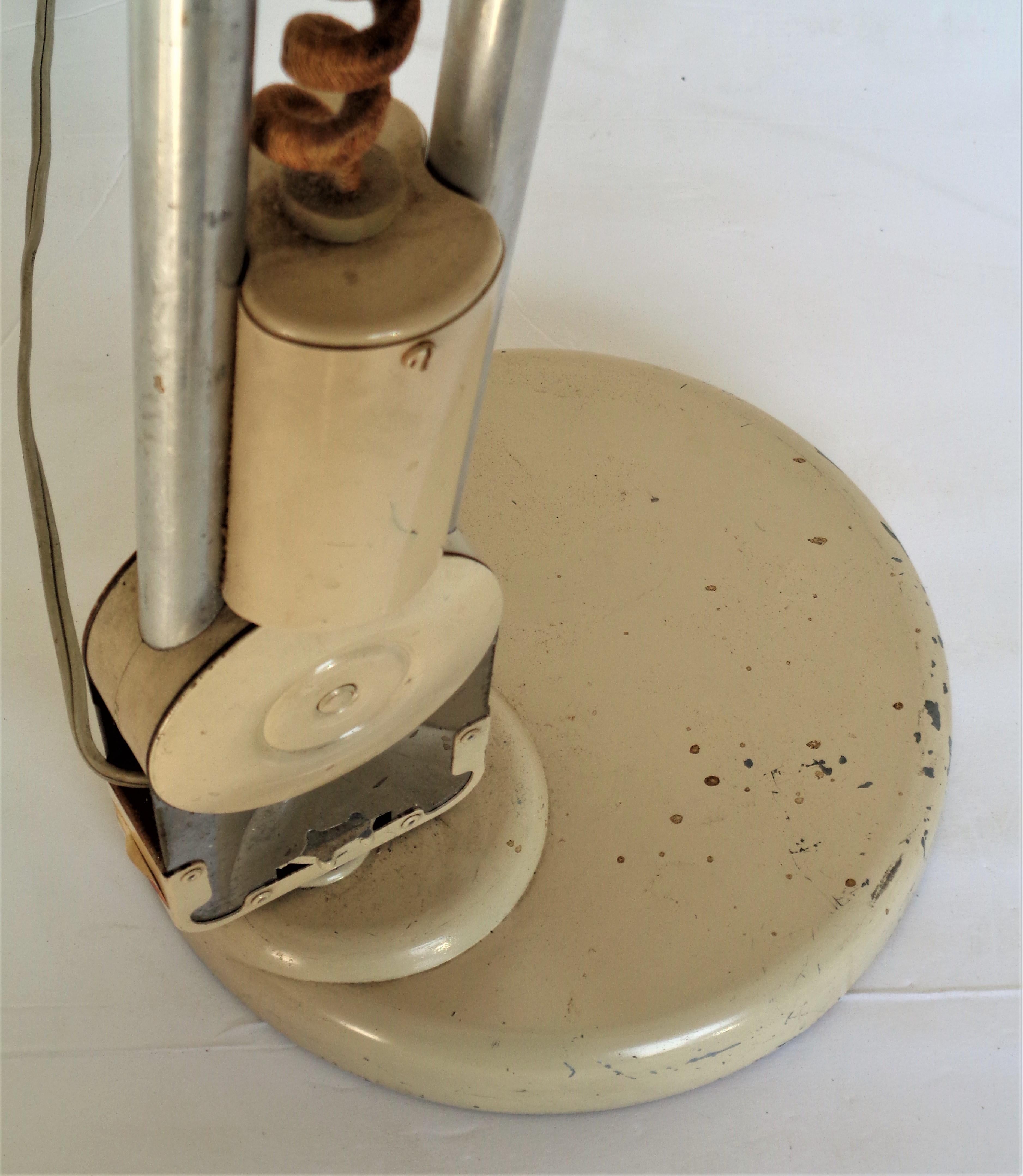 American Industrial Telescoping Swivel Lamp, Circa 1950 For Sale 1