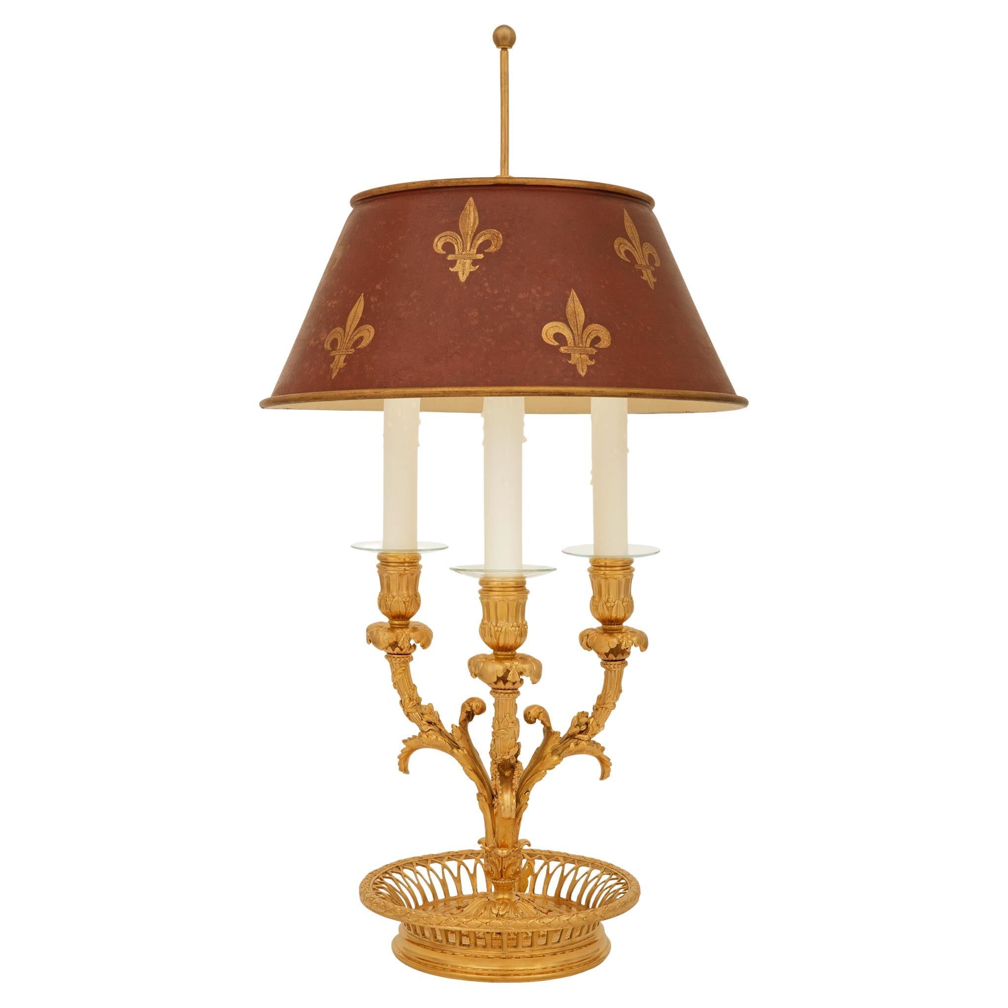 Amerikanische Bouillotte-Lampe aus Goldbronze im Louis-XVI-Stil des späten 19. Jahrhunderts, signiert Caldwell