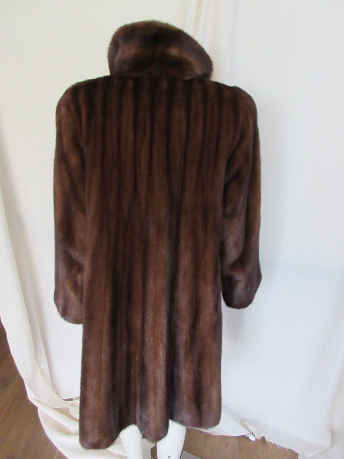 Noir American Legend Manteau de fourrure de vison en vente