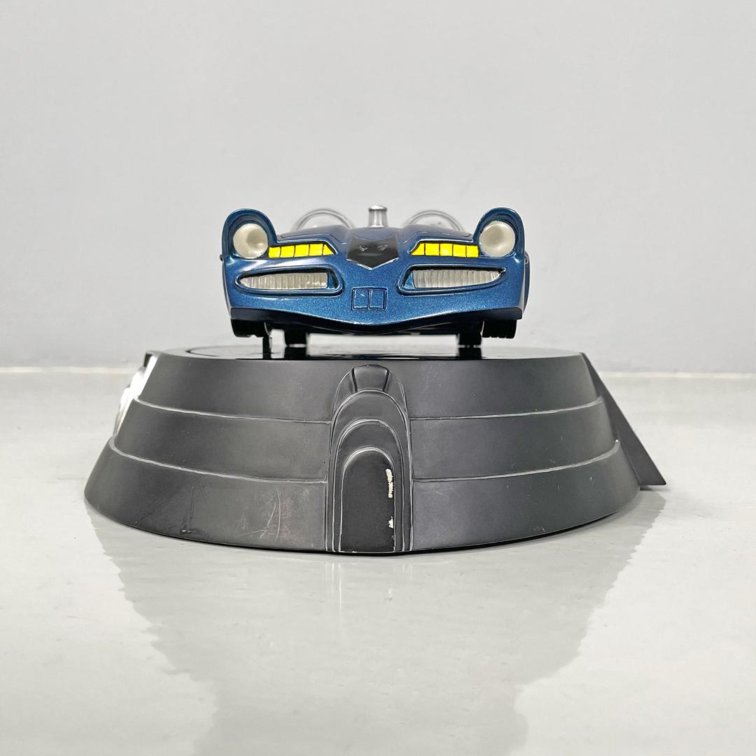 American limited edition Batmobile 60s model replica 0262/1500 DC Direct, 2000s For Sale 2