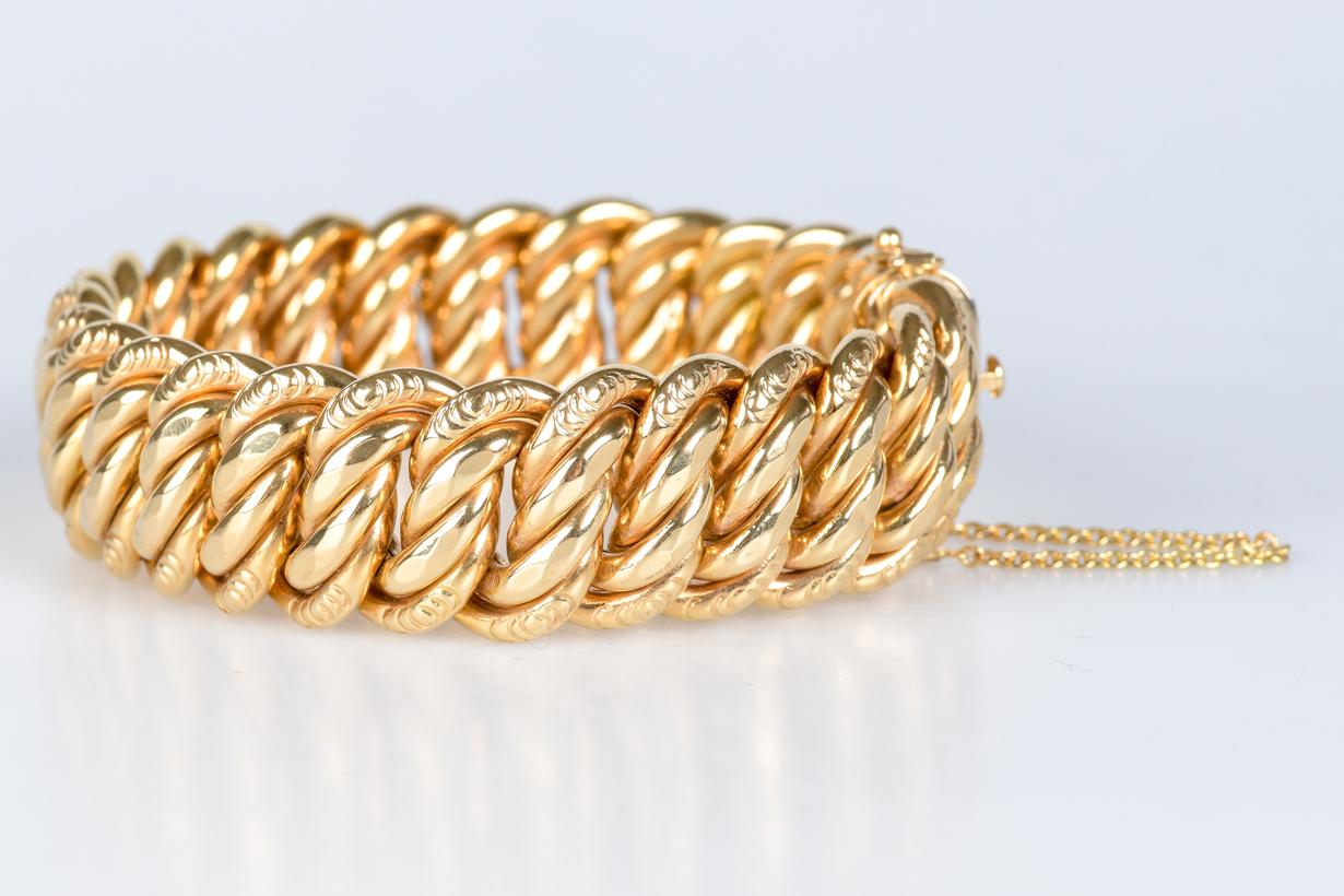 Women's American link bracelet in 18-carat yellow gold For Sale