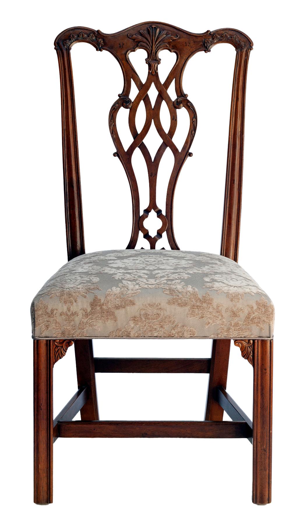 20ième siècle Chaises de salle à manger Chippendale de fabrication américaine Ensemble de 8 chaises en vente