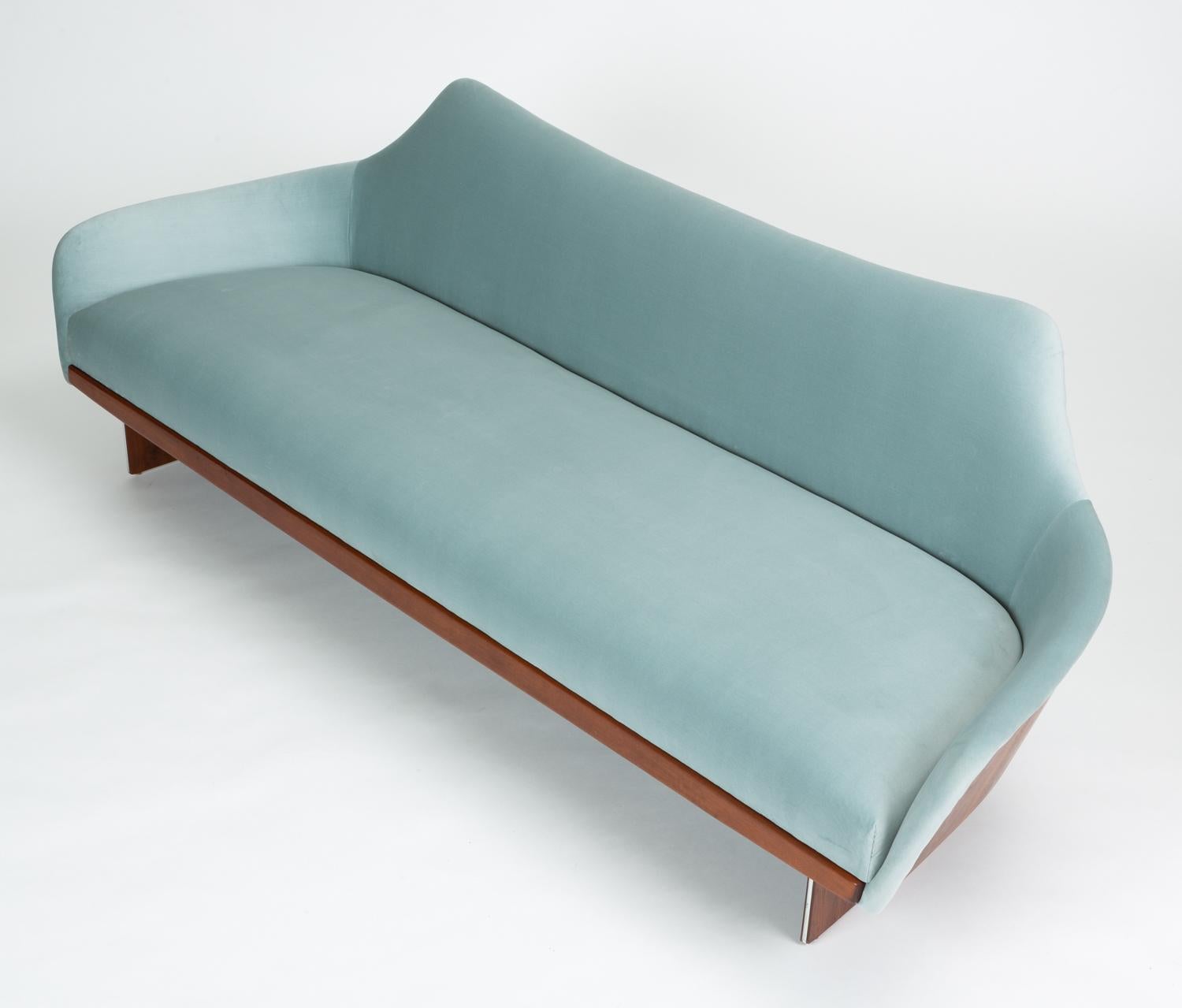 gondola style sofa