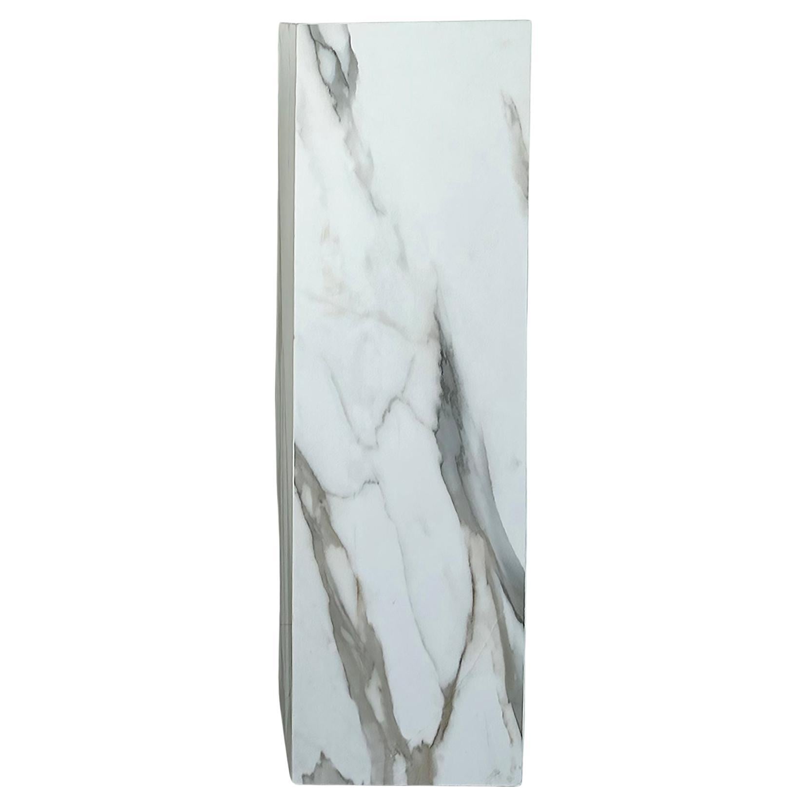 Amerikanisch hergestelltes Porzellan 36" Großer Sockel in  Faux Variegated Marmor im Angebot