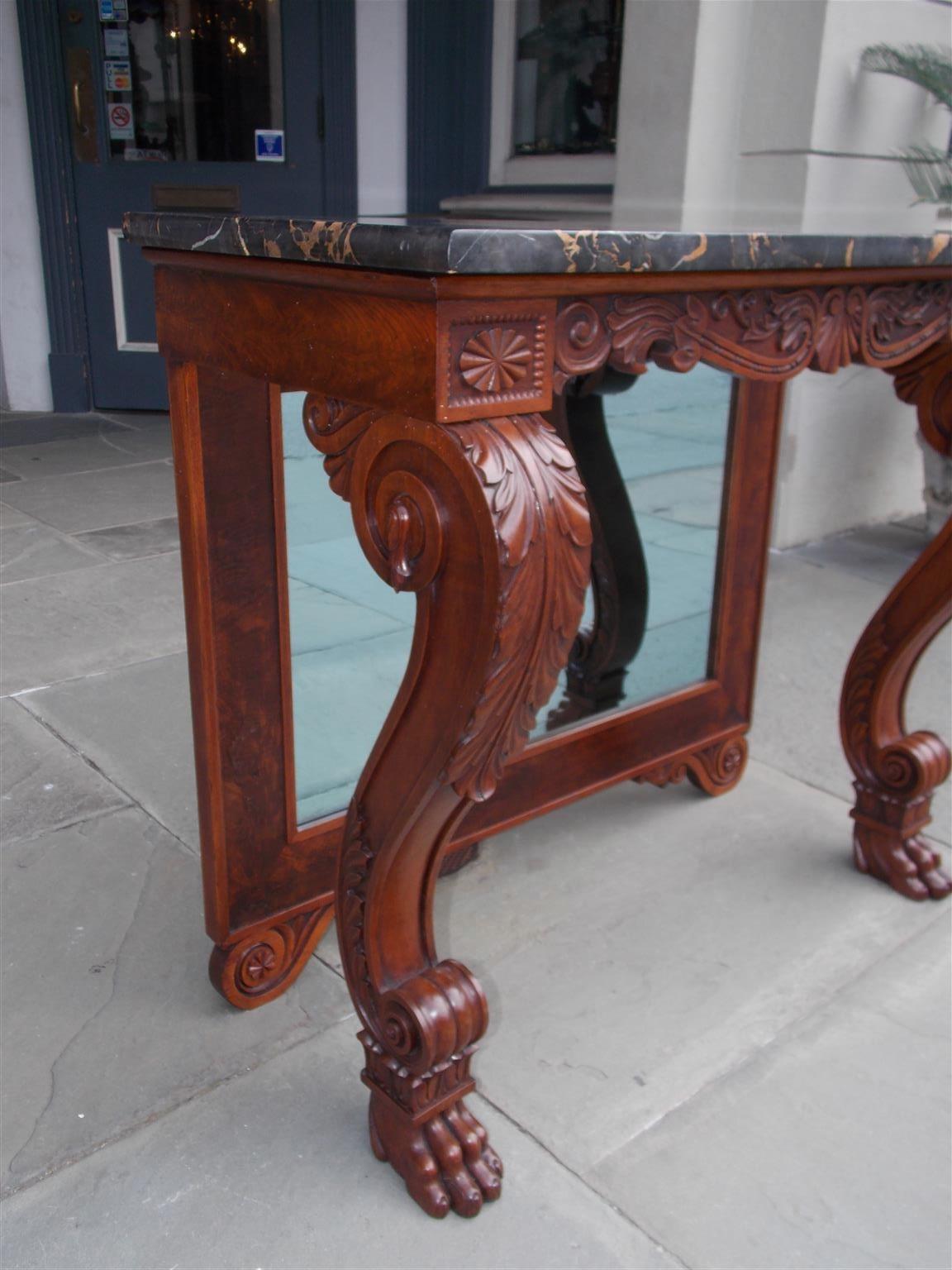Console américaine en acajou avec plateau en marbre d’acanthe, Isaac Vose, Boston, vers 1830 en vente 2