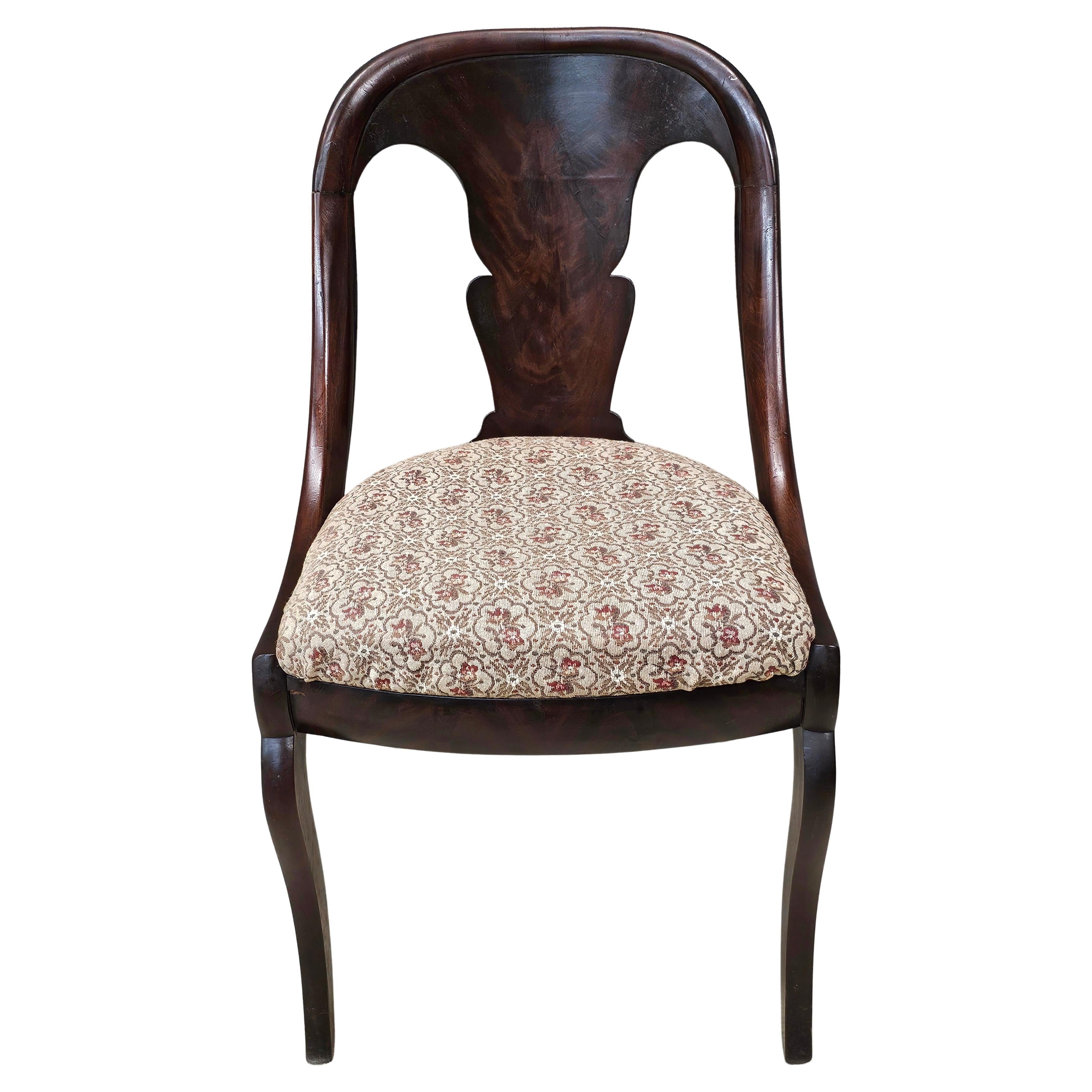 American Mahogany and Figured Mahogany Veneered Gondola Chair, Circa 1815- 1830s