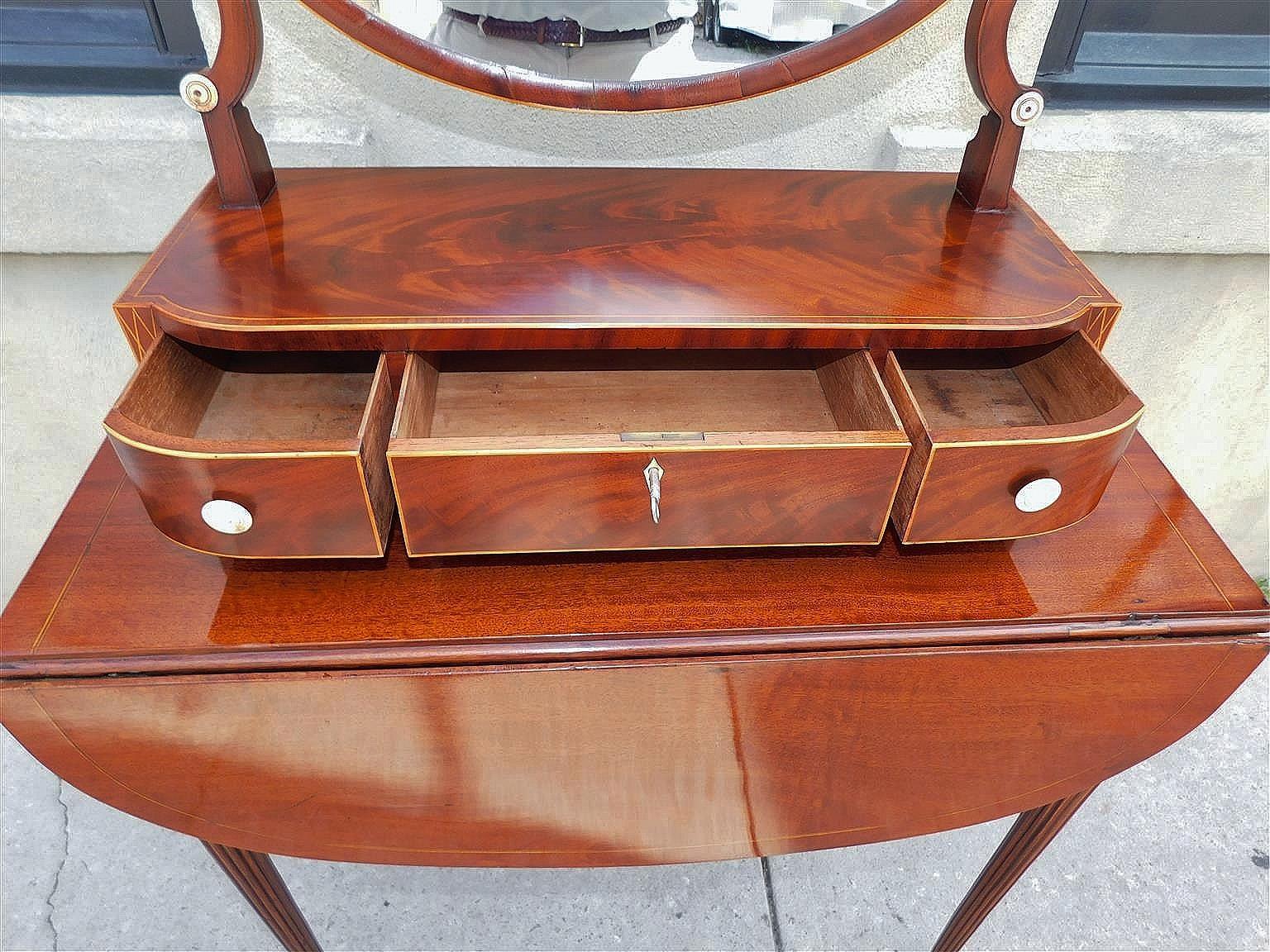 American Mahogany Bow Front Satinwood Inlaid Oval Dressing Mirror, Boston C 1800 For Sale 4