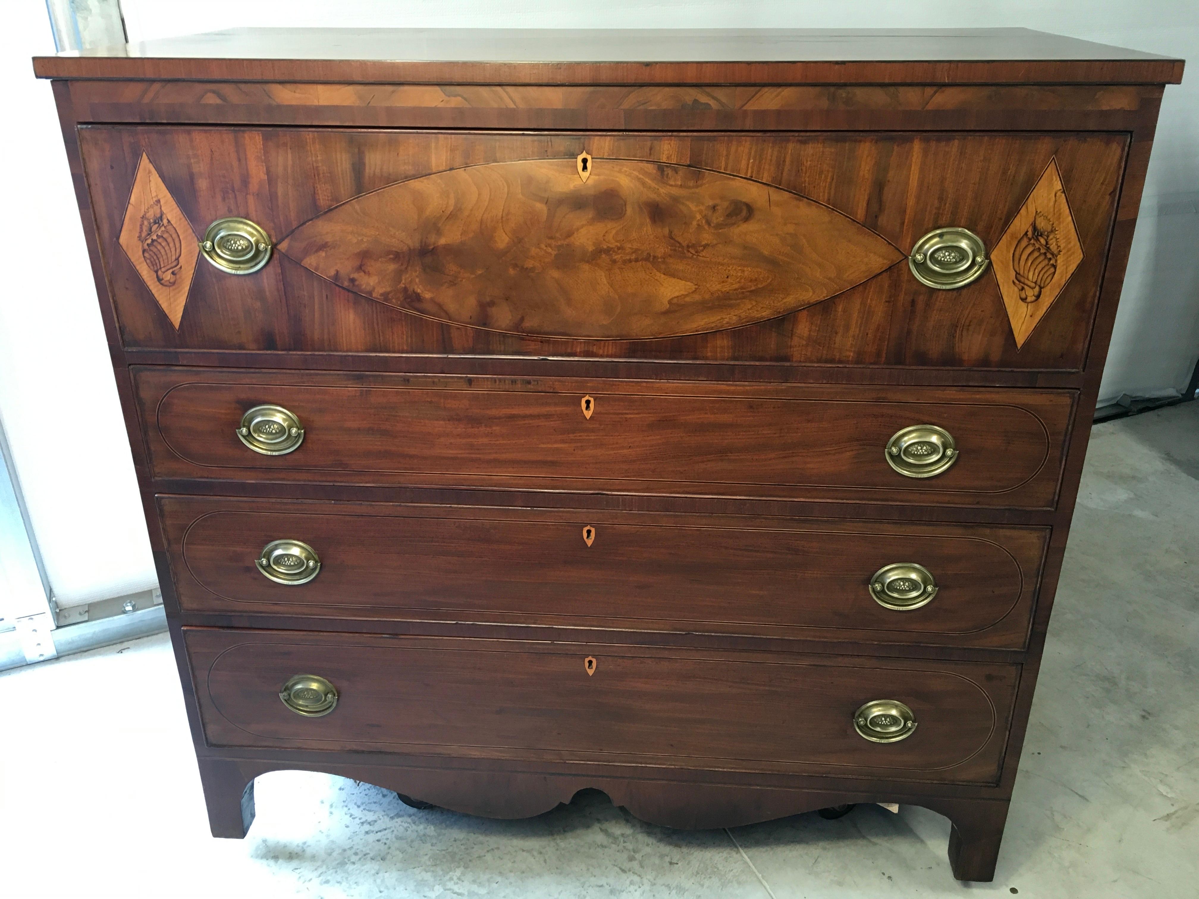 American Mahogany Chest of Drawers For Sale 7