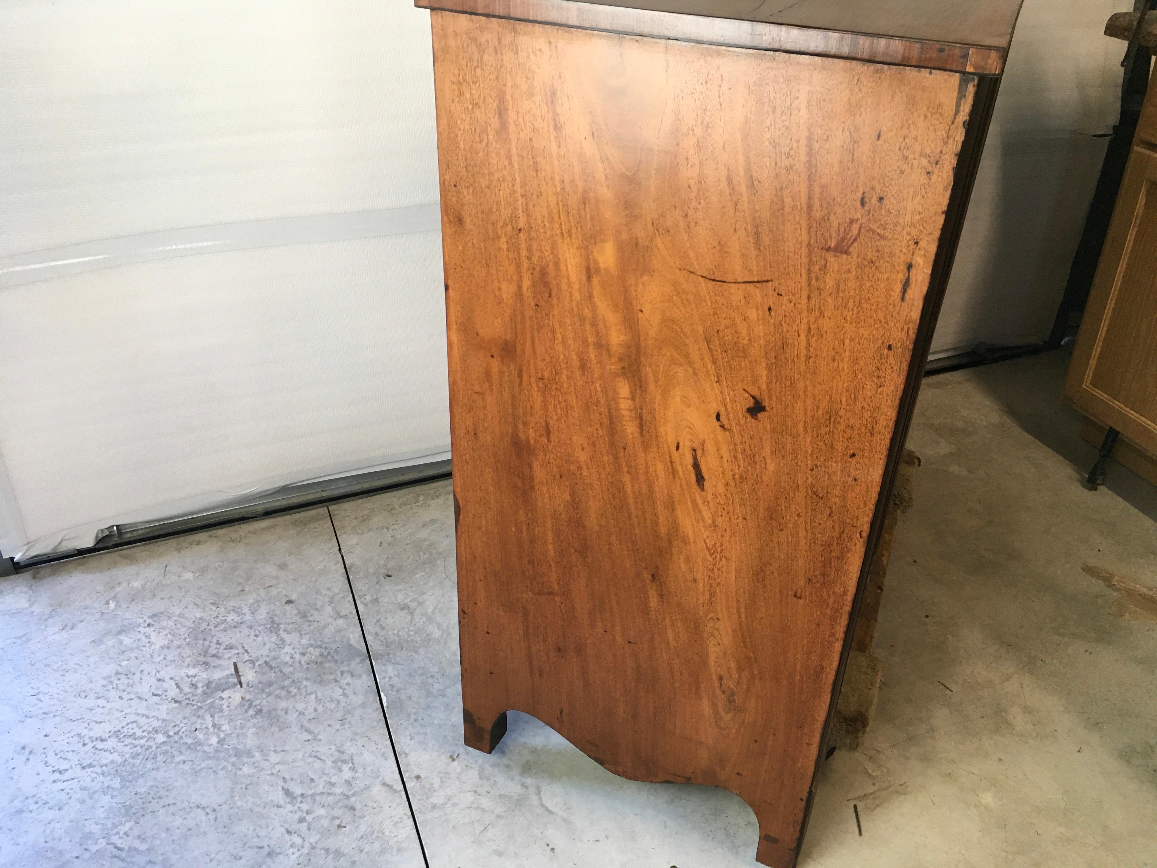 American Mahogany Chest of Drawers For Sale 2