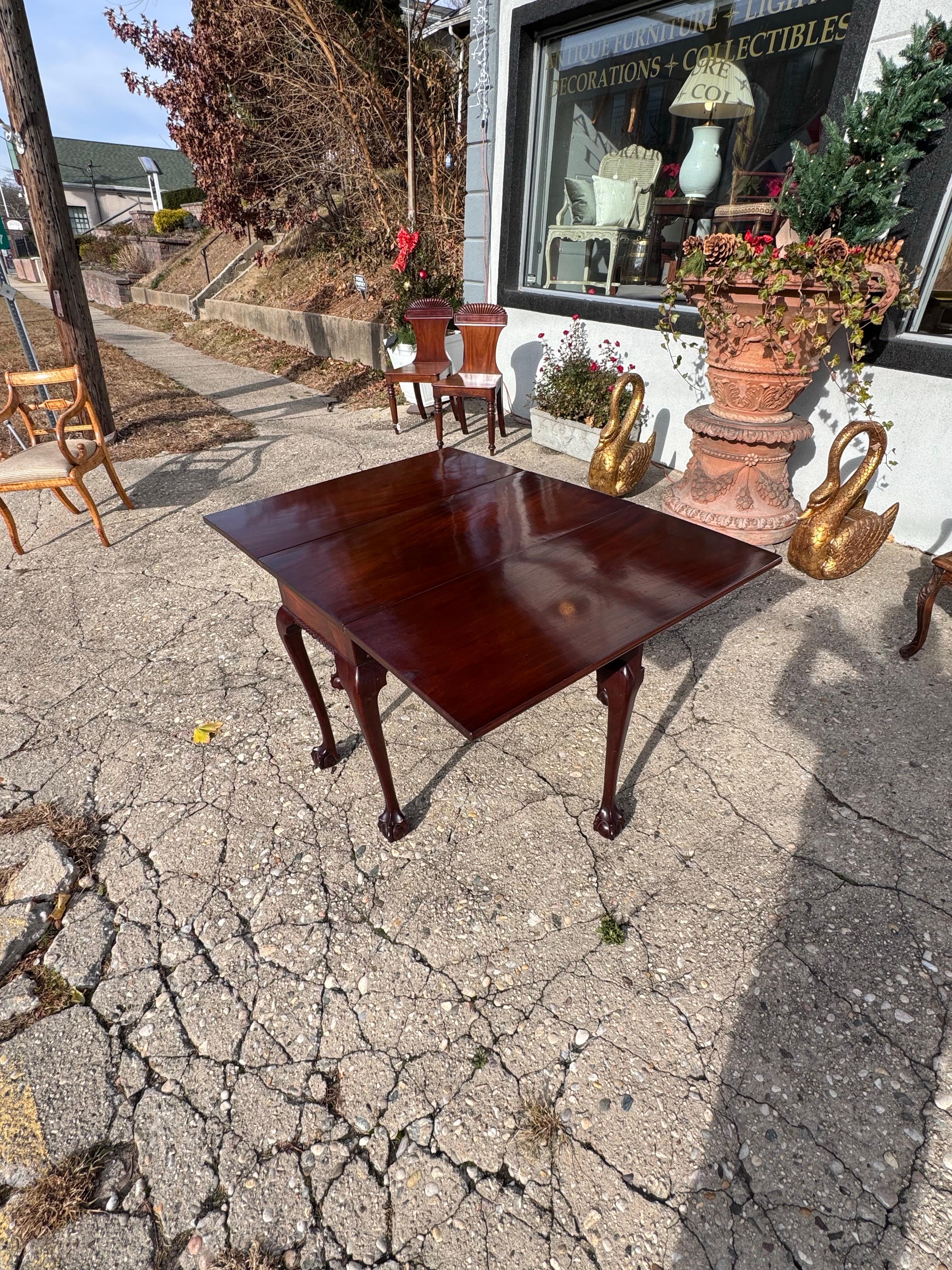 Table à abattant en acajou américain Bon état - En vente à Huntington, NY