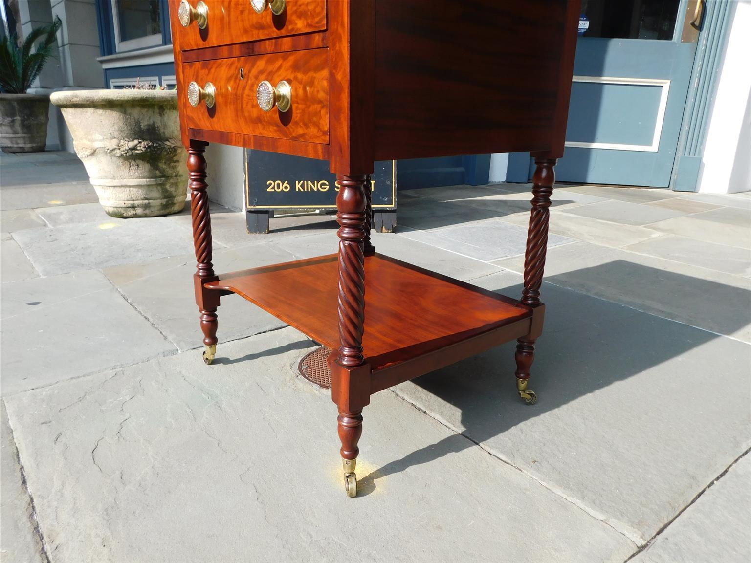 American Mahogany Federal Work Table with Barley Twist Legs on Casters, C. 1810 In Excellent Condition For Sale In Hollywood, SC