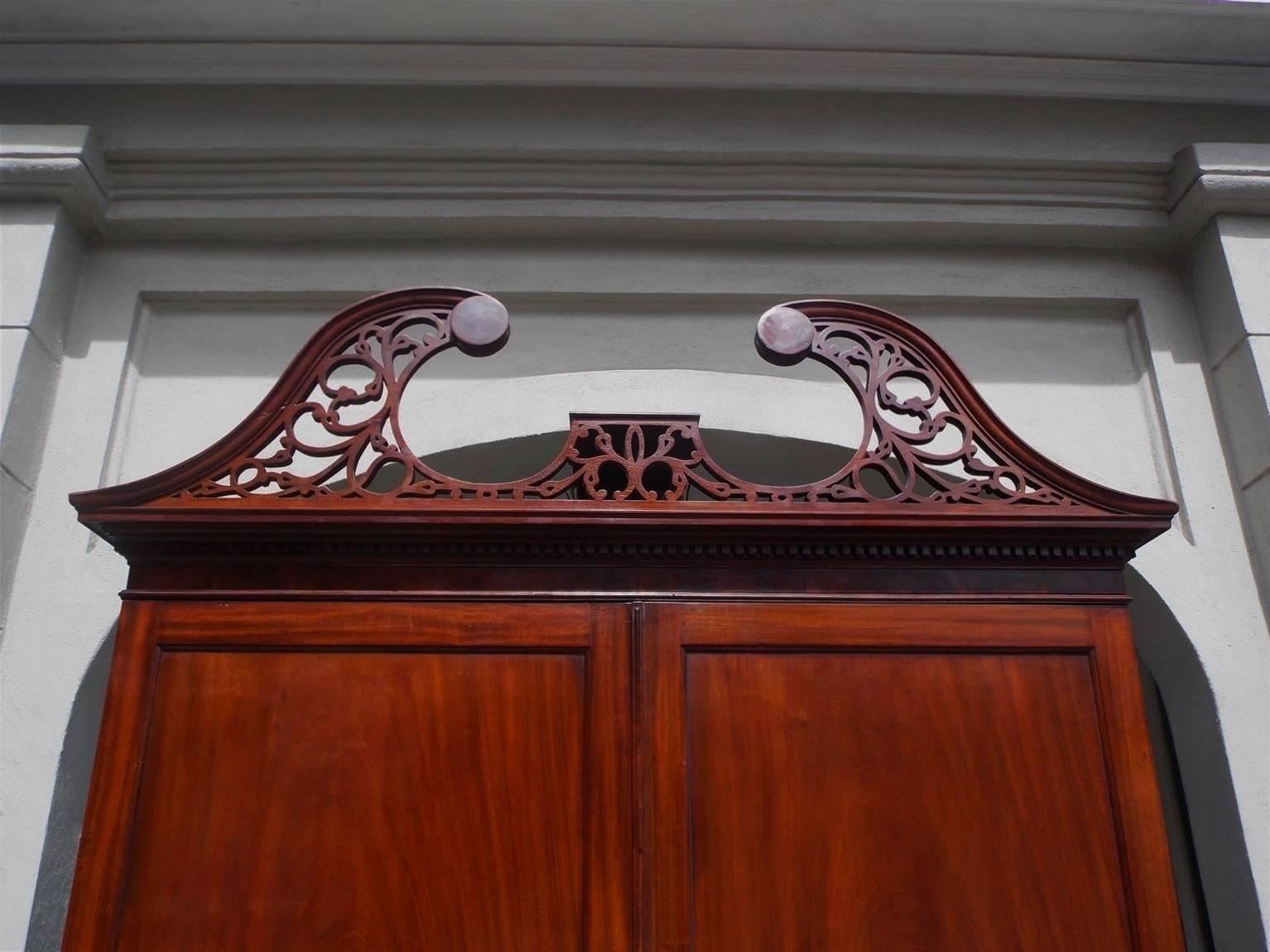 Hand-Carved American Mahogany Oxbow Swan Neck Secretary with Bookcase, Salem, Ma. Circa 1790