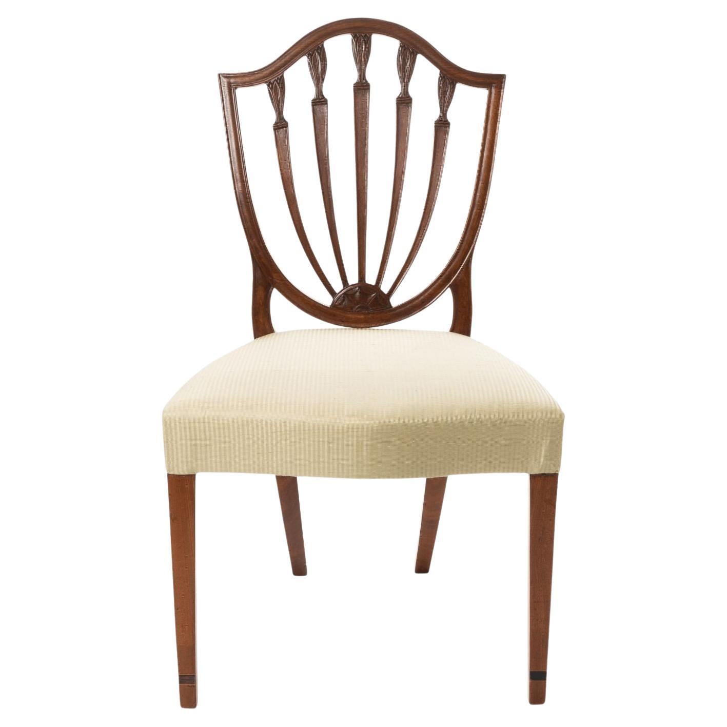 American Mahogany Shield Back Side Chair with Serpentine Seat, c. 1790 For Sale