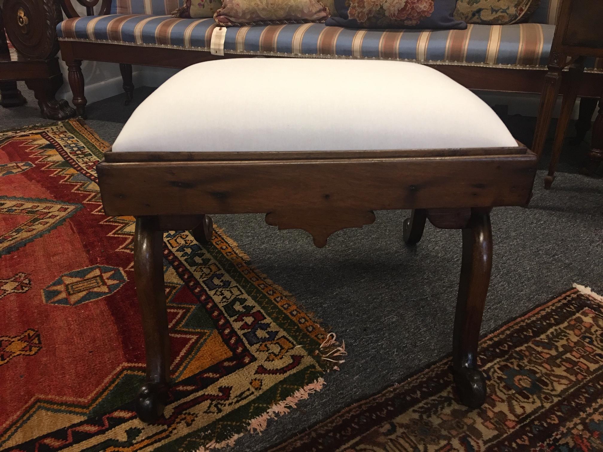 American Mahogany Stool or Bench with Decorative Carved Design, 19th Century 3