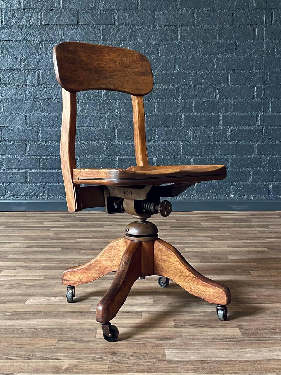Industrial American Maple Swivel Banker’s or Typist Office Chair For Sale