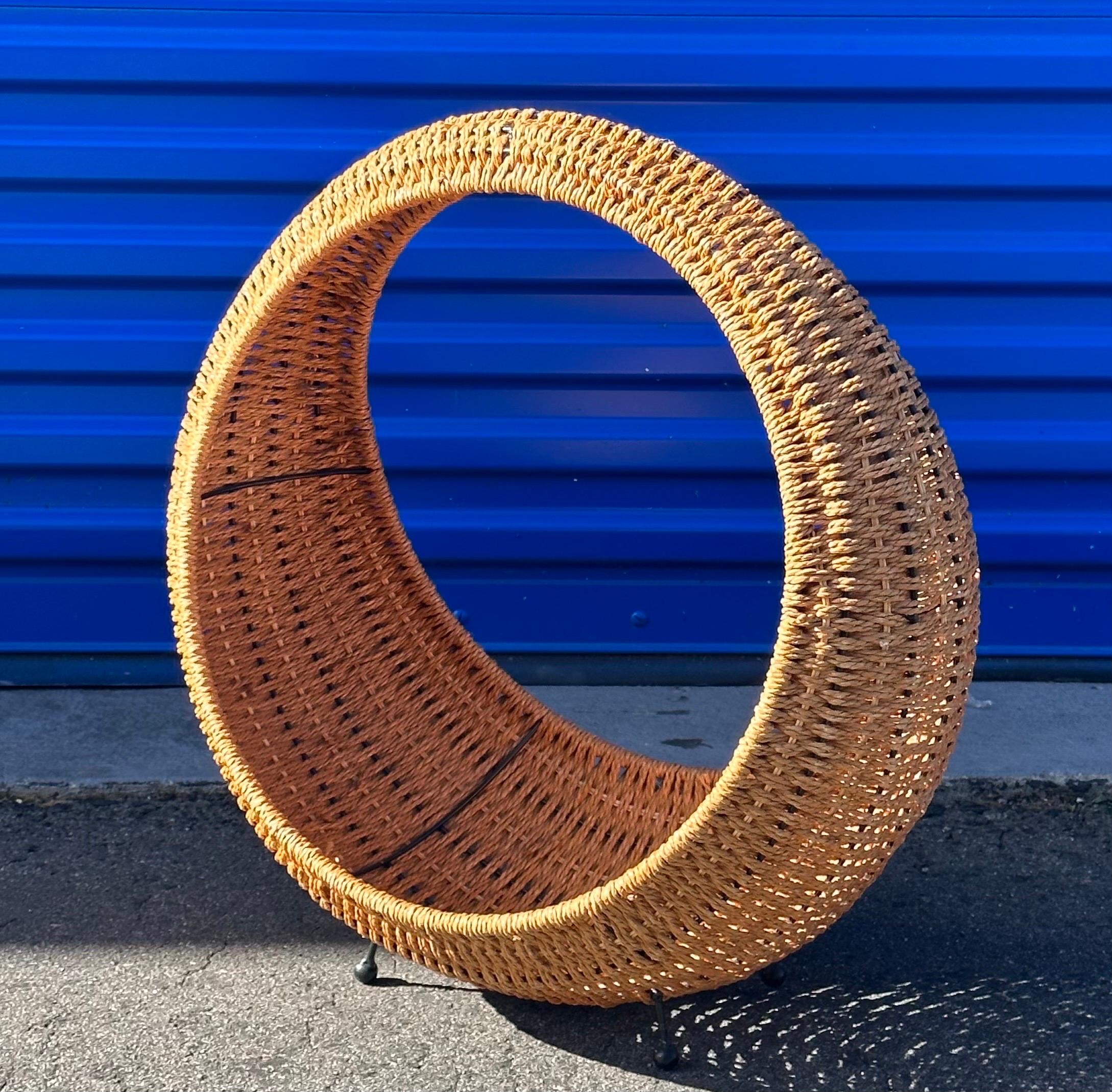 American MCM / BOHO Iron & Wicker Circular Magazine Rack / Catch All In Good Condition For Sale In San Diego, CA