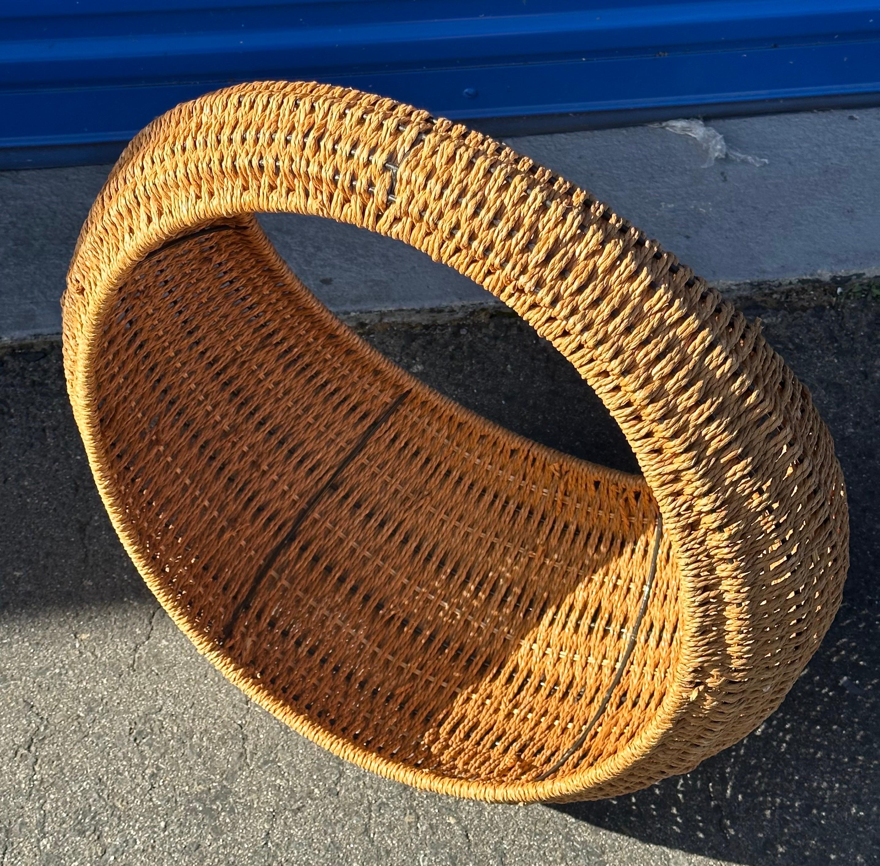 American MCM / BOHO Iron & Wicker Circular Magazine Rack / Catch All For Sale 3