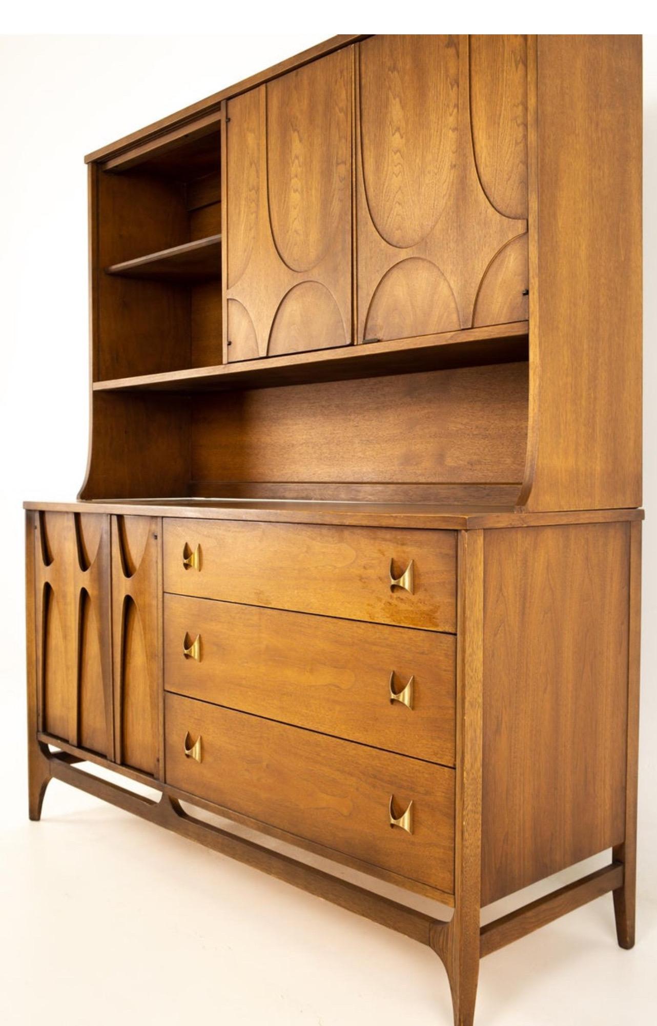 Mid-Century Modern American MCM Walnut Brasilia Collection Sideboard / Credenza / Hutch by Broyhill