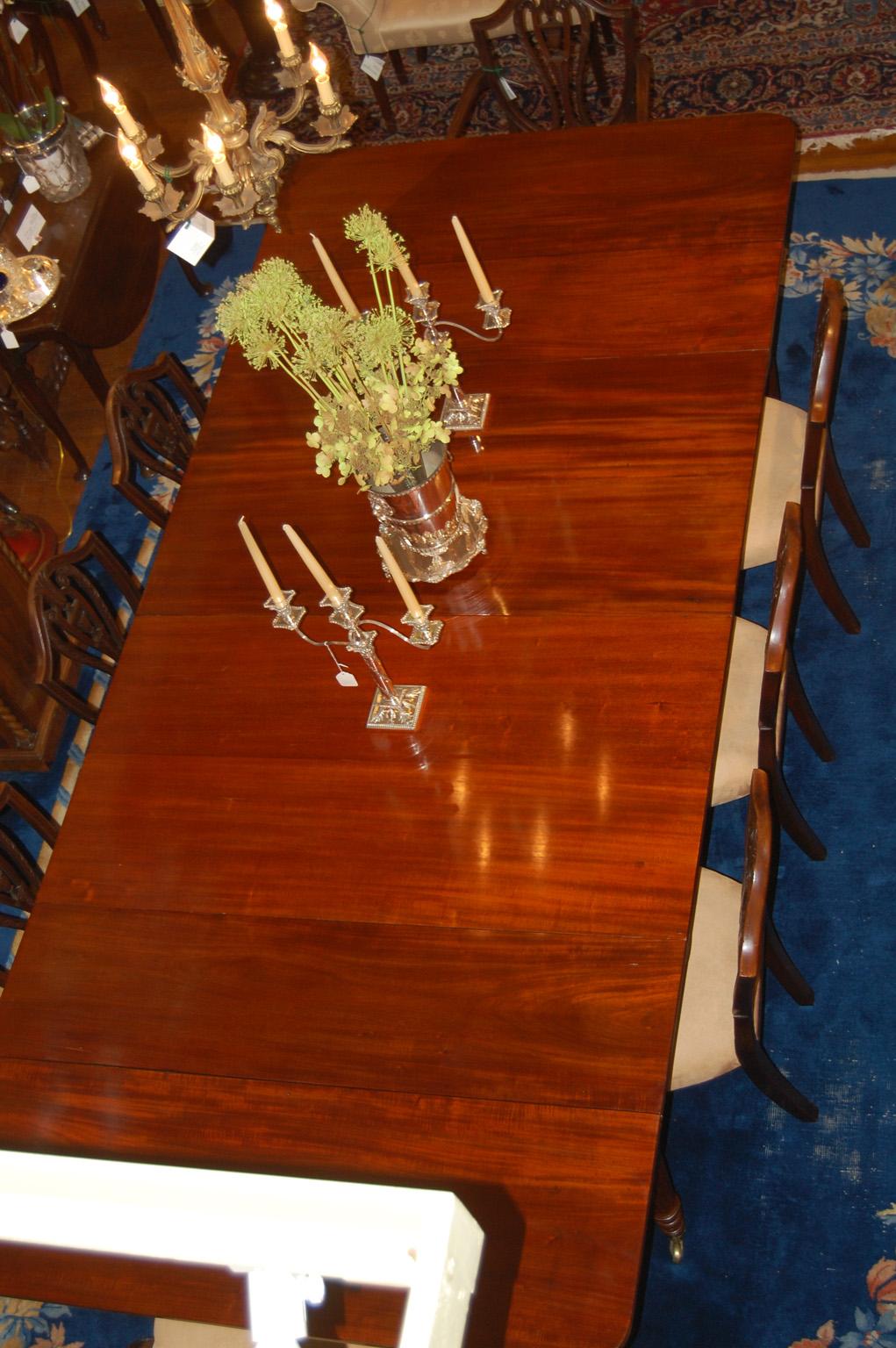 American Mid 19th Century Cornelius Briggs Mahogany Banquet Table with Leaves In Good Condition In Wells, ME