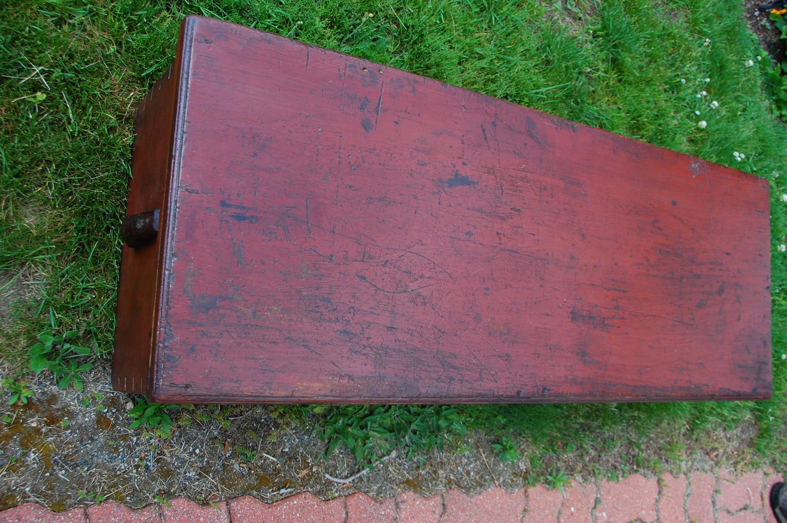 American Colonial American Mid 19th Century Six Board Seaman's Chest with Original Finish