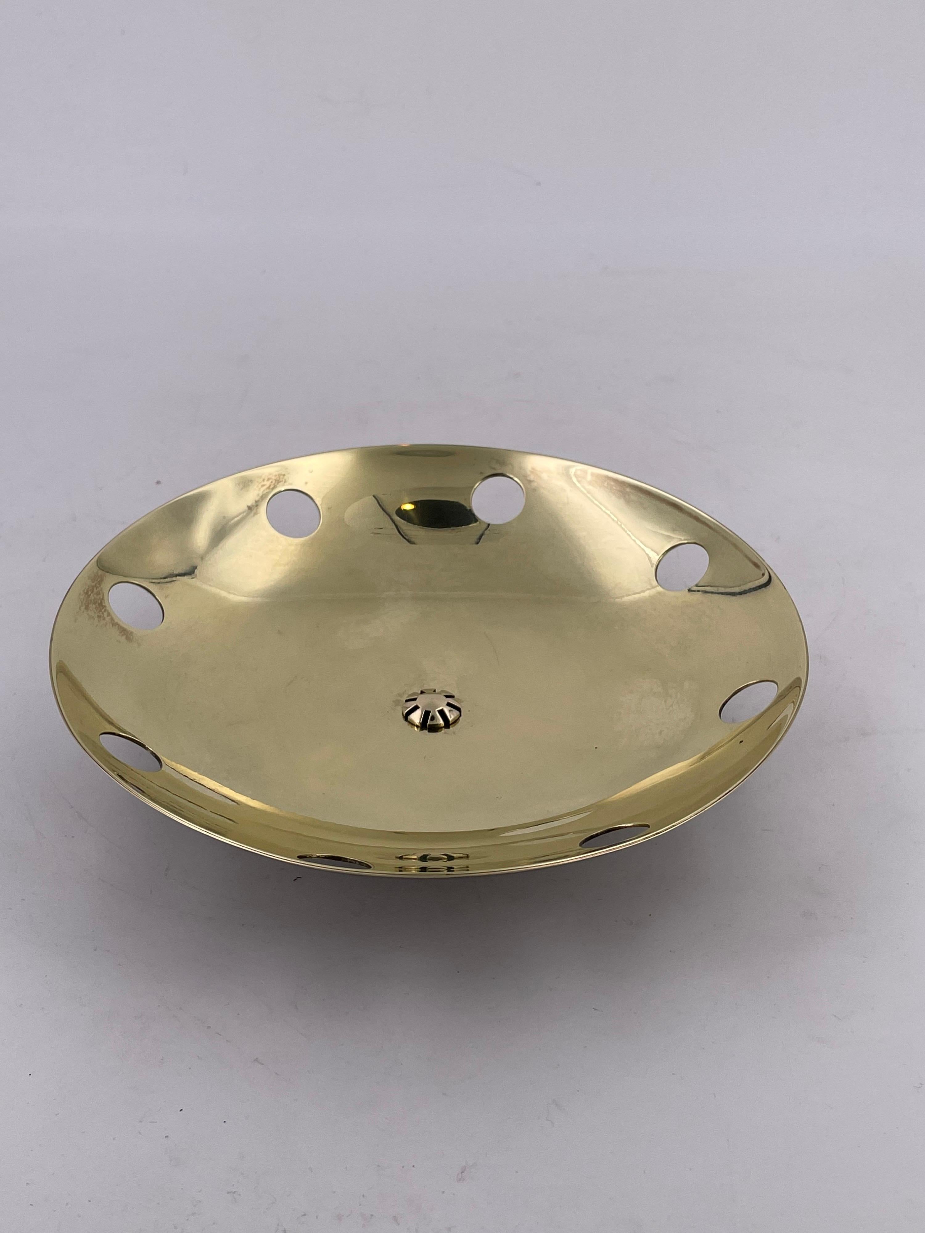 American Midcentury Atomic Age Solid Brass Low Bowl In Good Condition For Sale In San Diego, CA