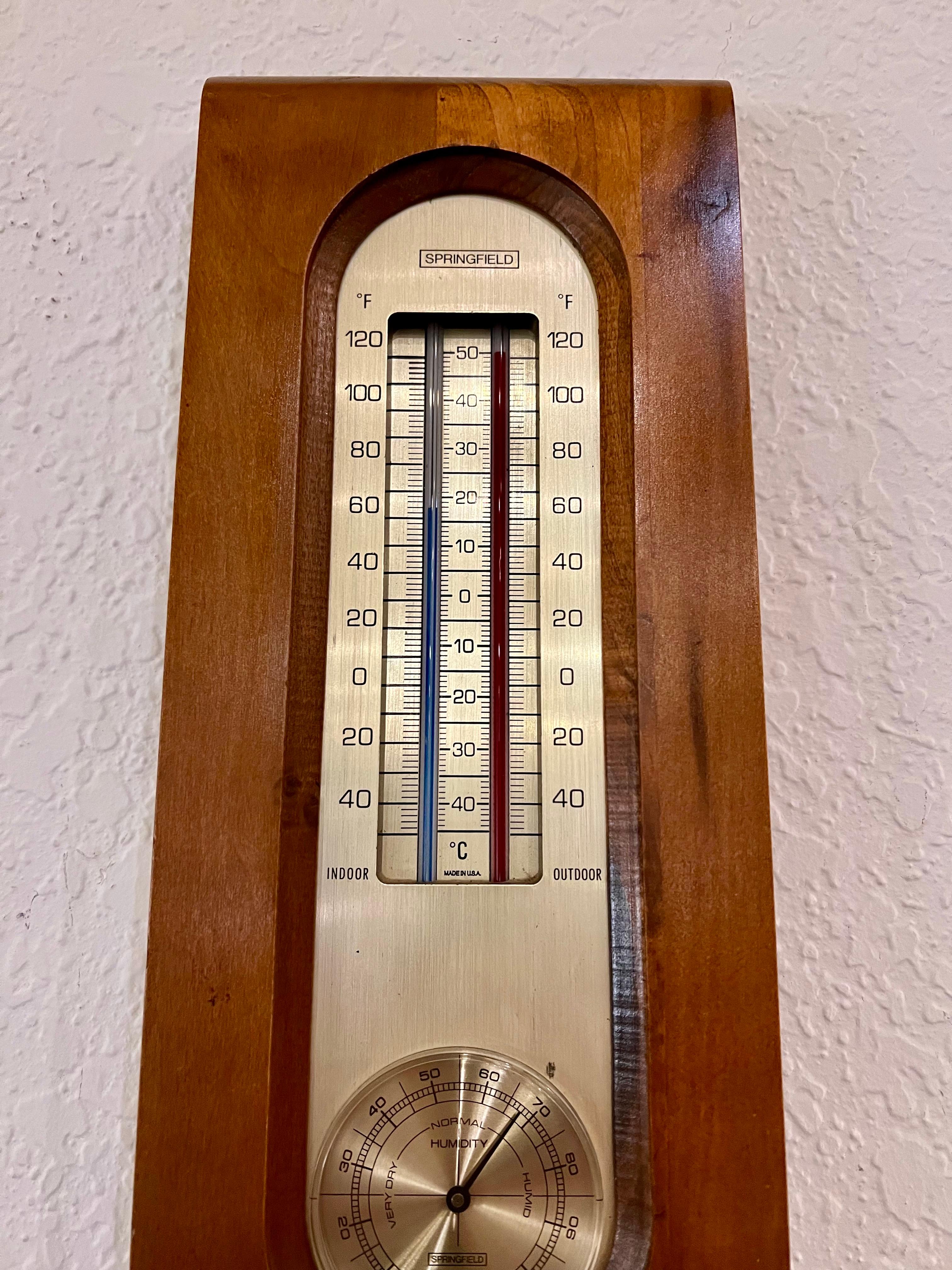 American Mid Century Atomic Age Walnut & Brass Wall Thermometer & Baromether In Excellent Condition For Sale In San Diego, CA