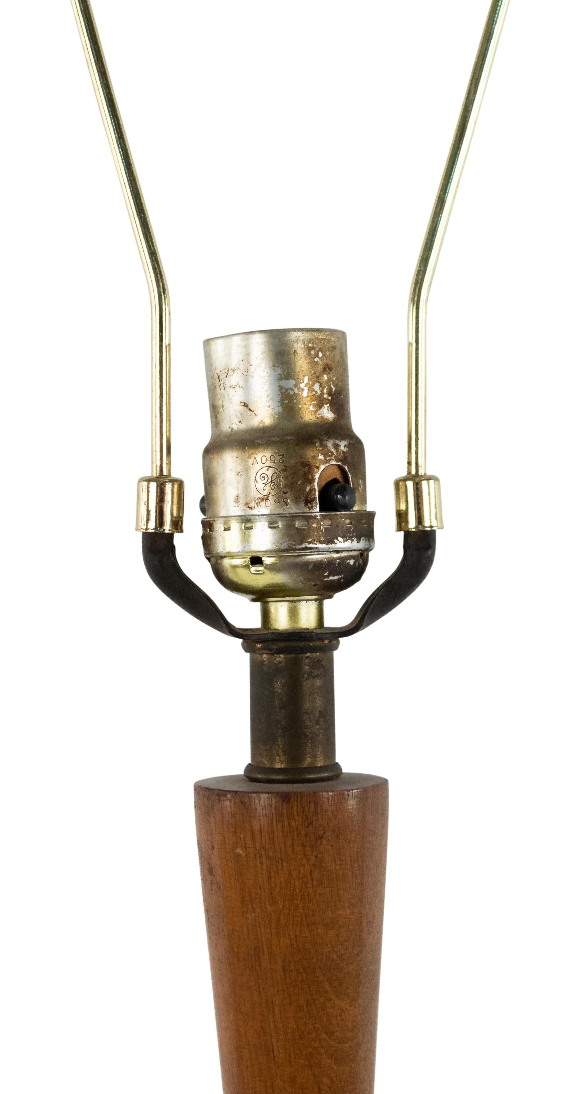 Amerikanische Mid-Century-Tischlampe aus Keramik in Beige (20. Jahrhundert) im Angebot