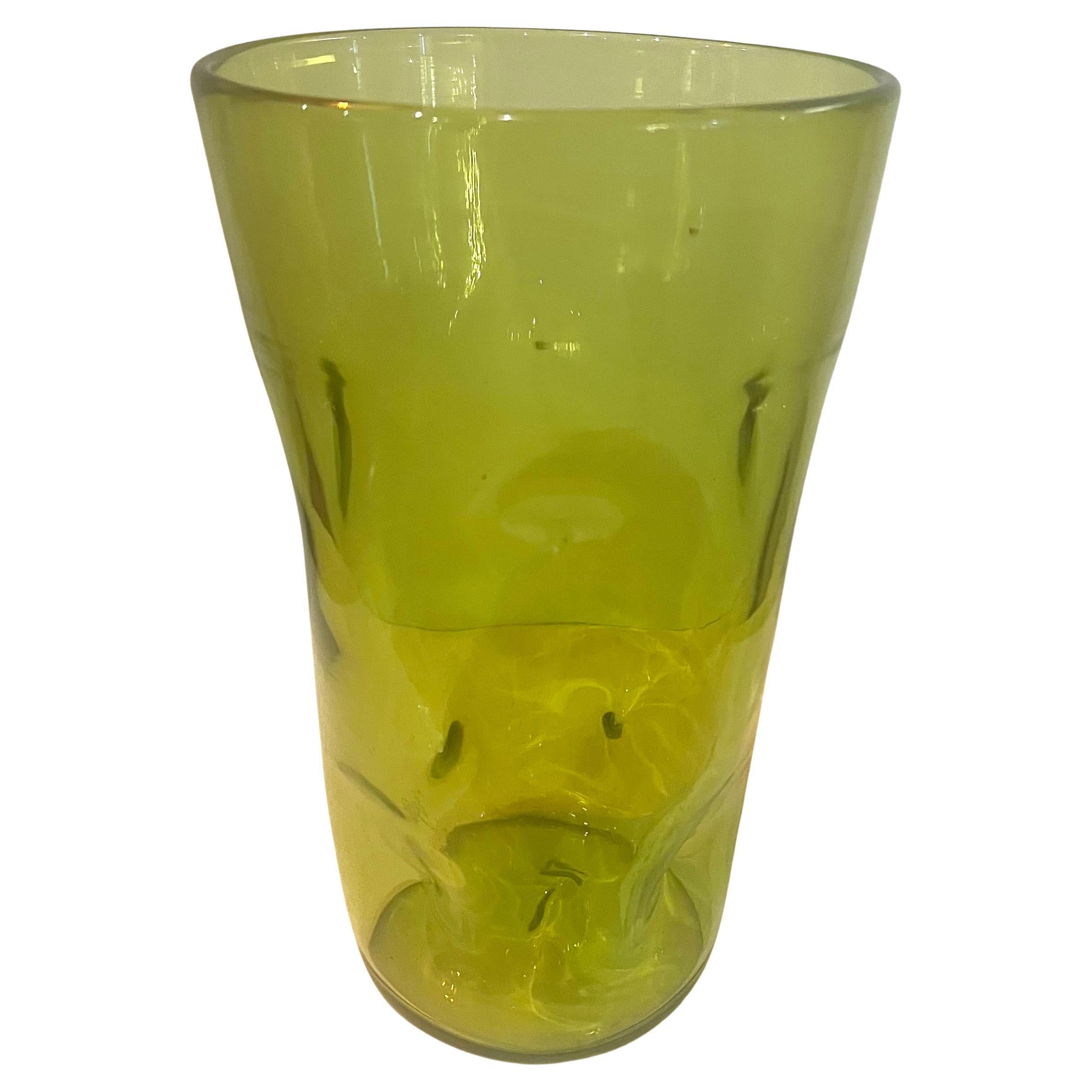 Mid-Century moderno Vaso in vetro soffiato americano di metà secolo di Blenko, anni '70 in vendita