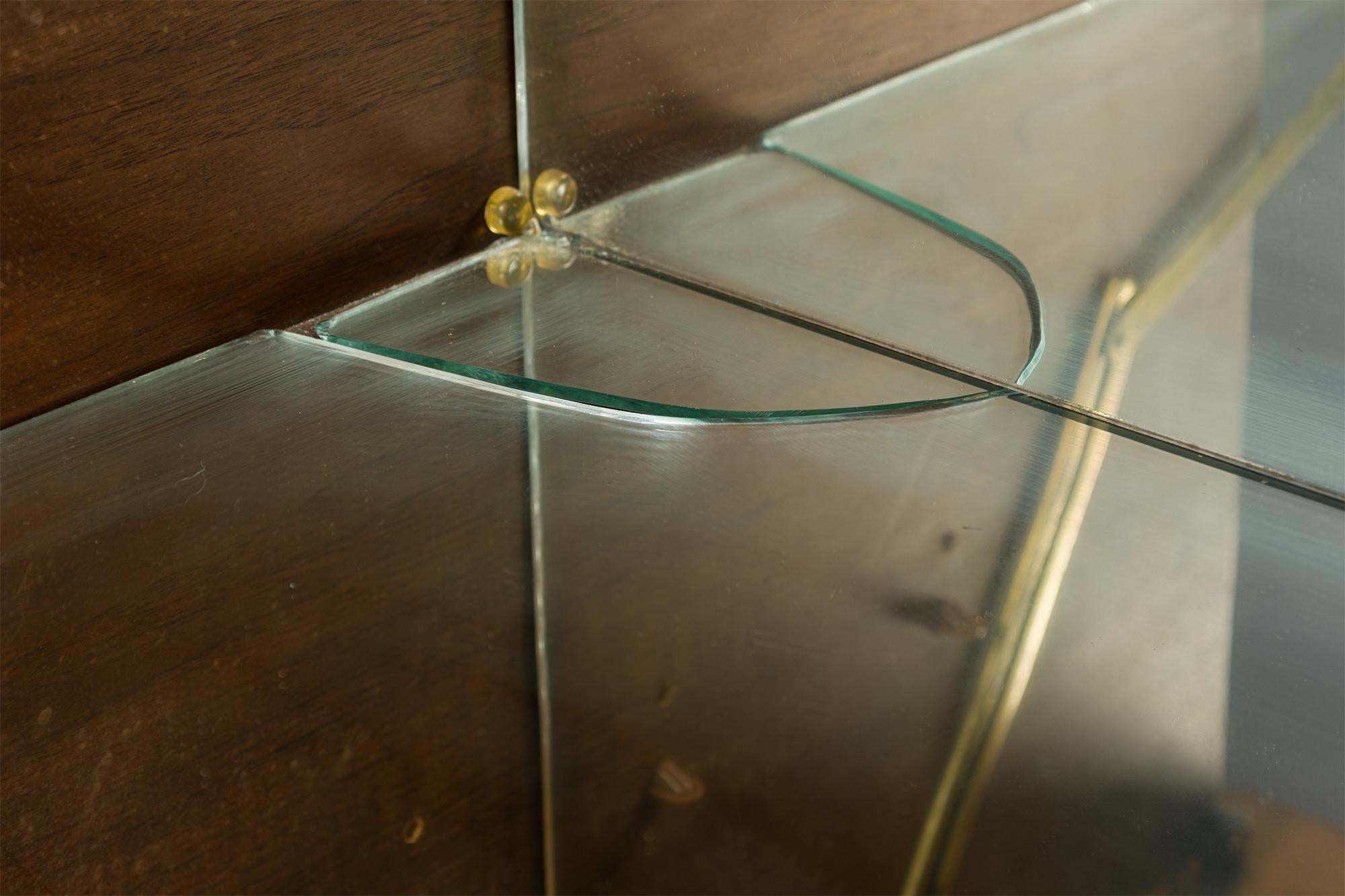 American Mid-Century brass and walnut etegere For Sale 5