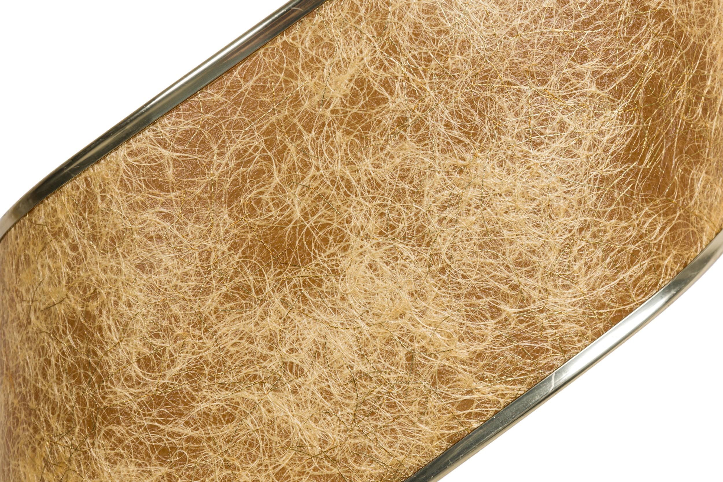 Laiton American Mid-Century Brass and Walnut Spiral Table Lamp en vente