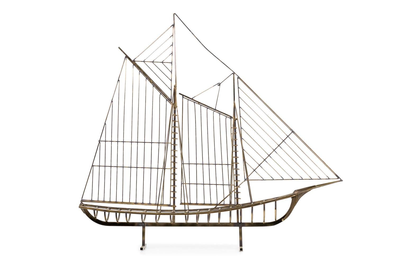 Americano American Mid-Century Brass Model Of Ship By Curtis Jere in vendita